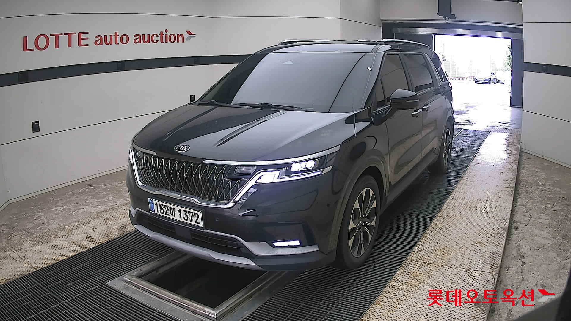 2021 - kia carnival