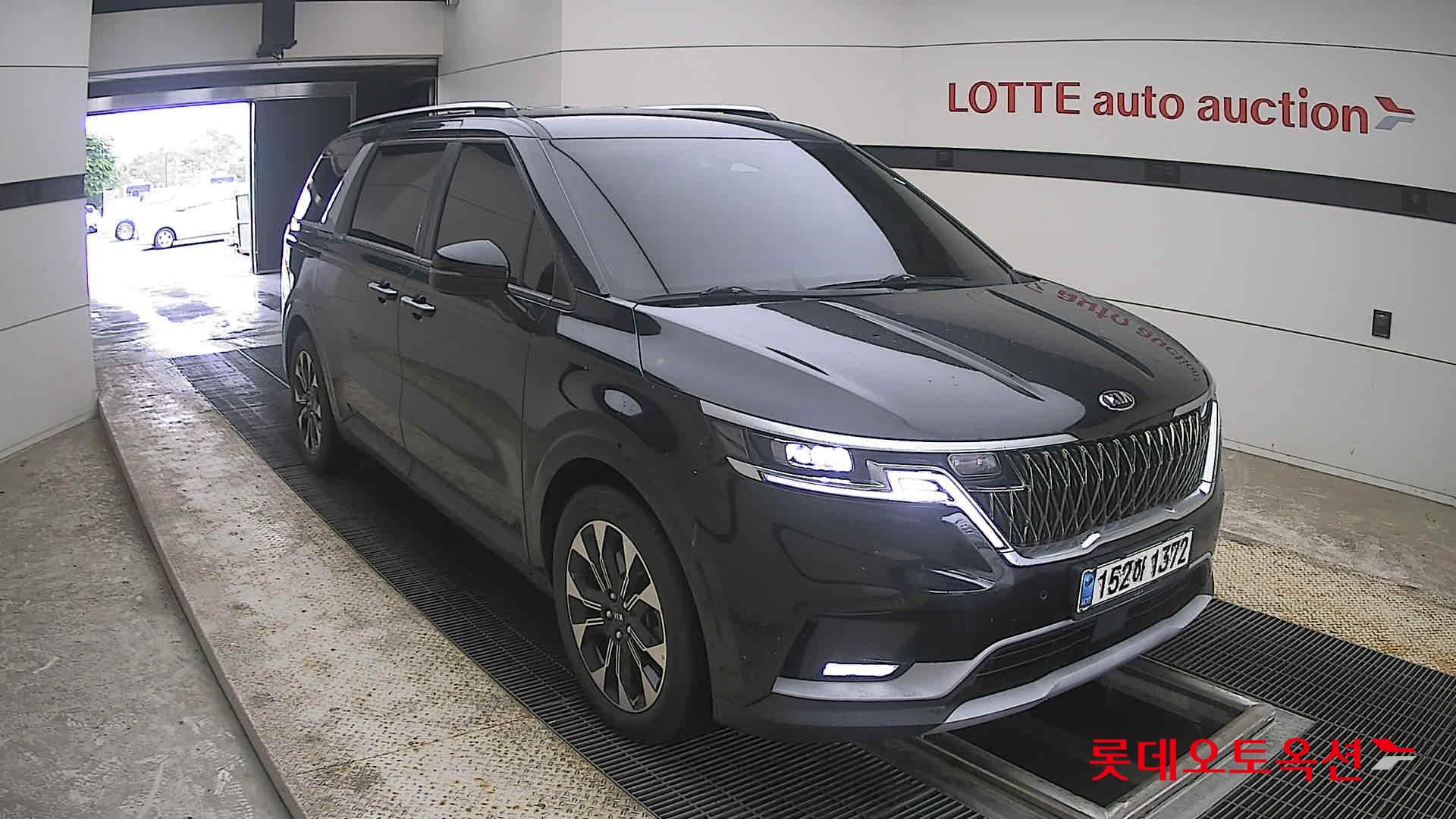 2021 - kia carnival