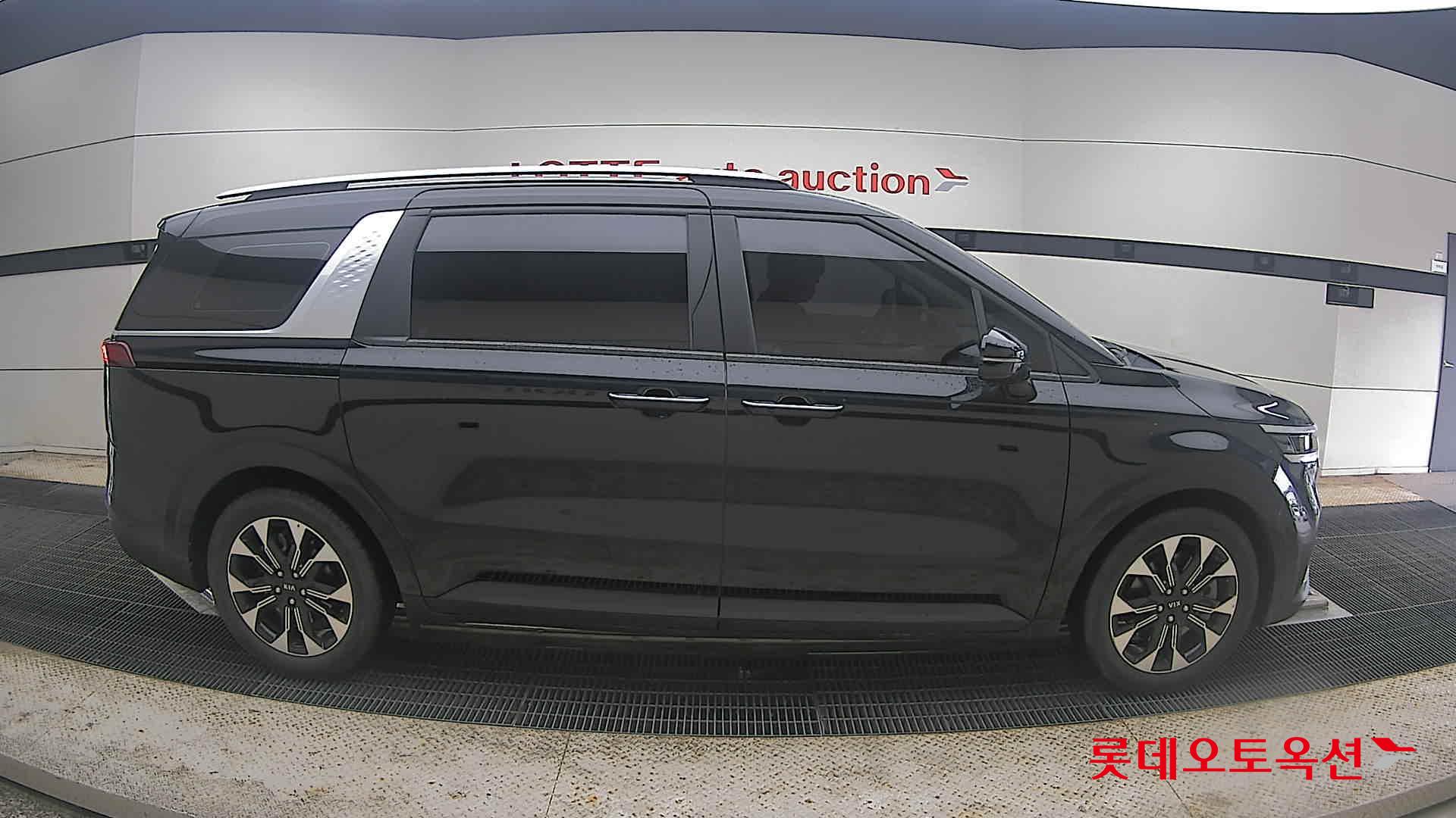 2021 - kia carnival