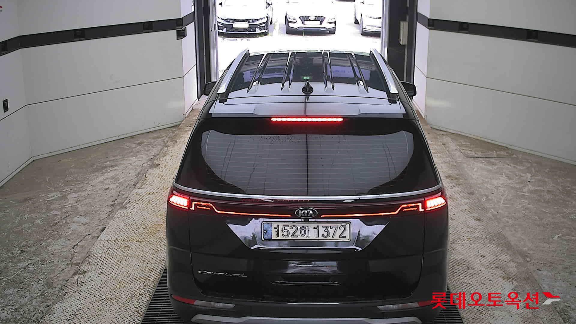2021 - kia carnival