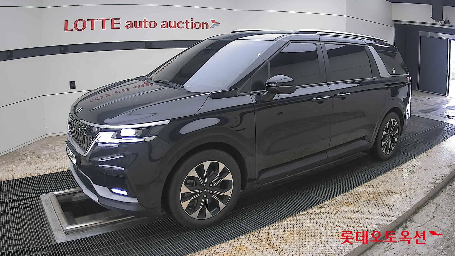 2021 - kia carnival