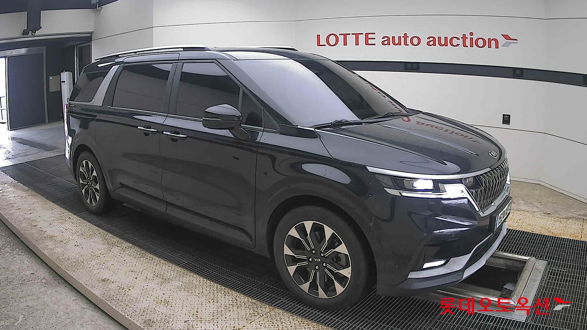2021 - kia carnival