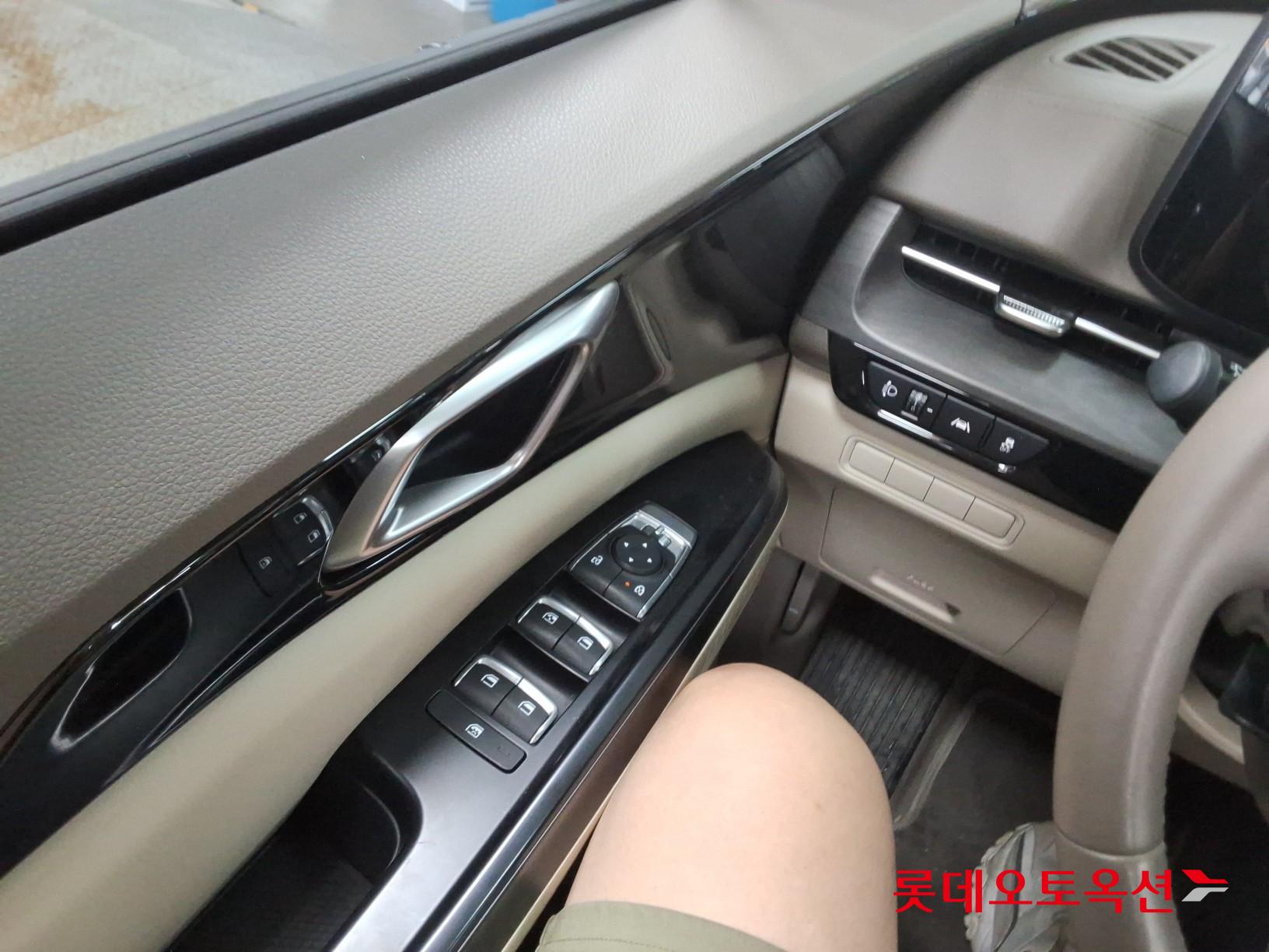 2021 - kia carnival