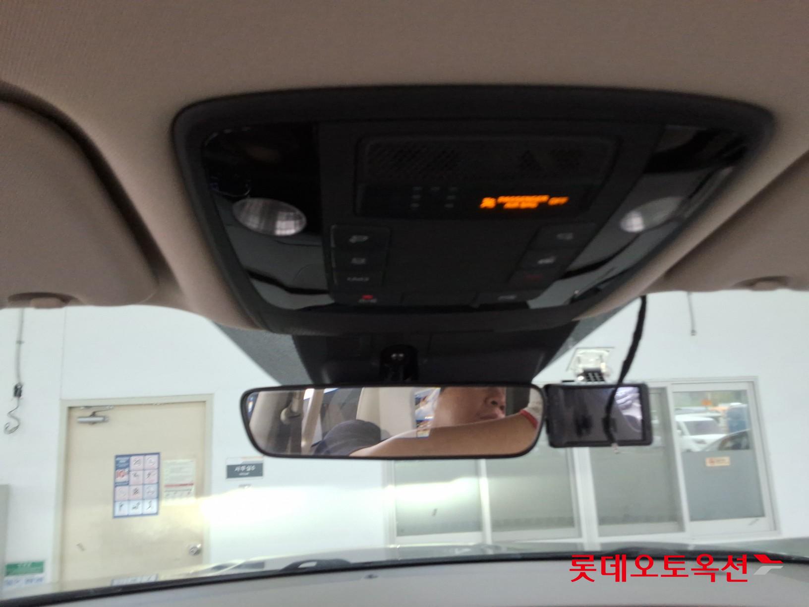 2021 - kia carnival