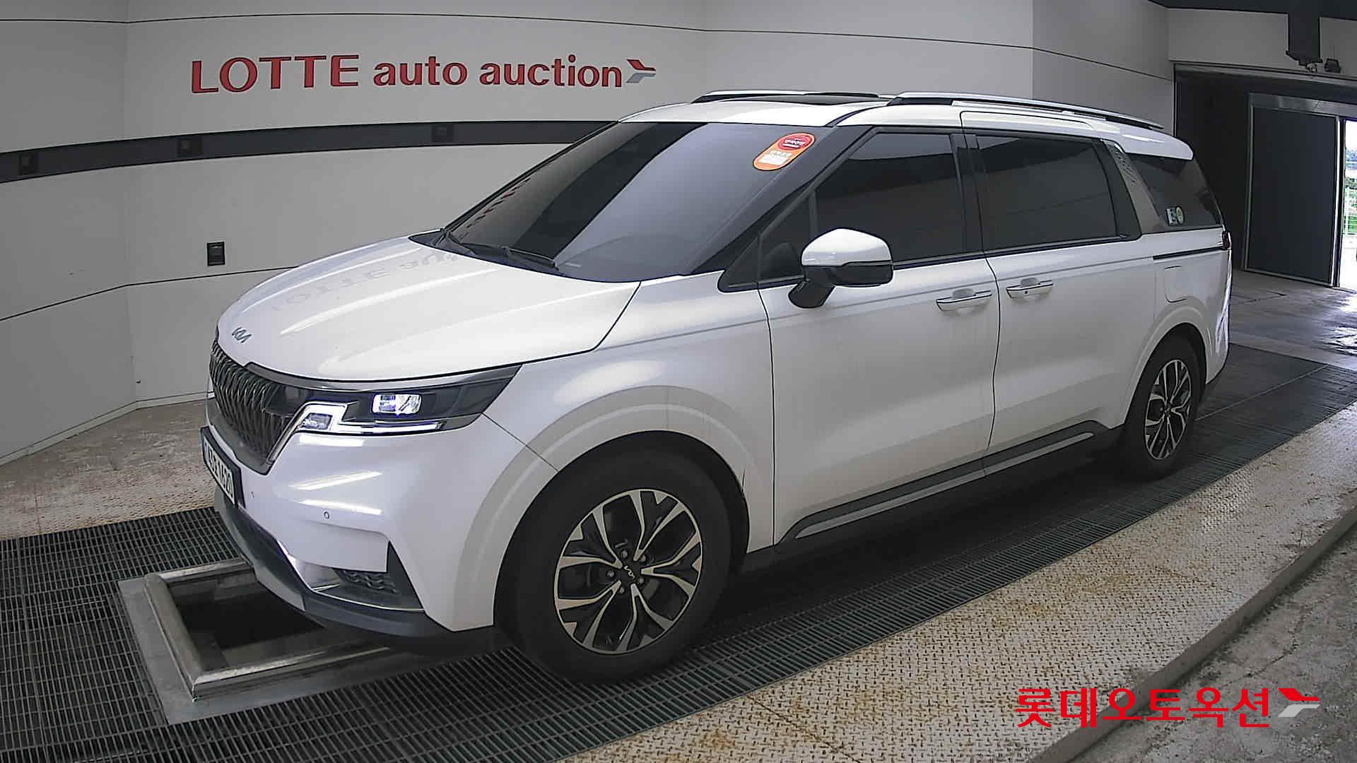 2022 - kia carnival