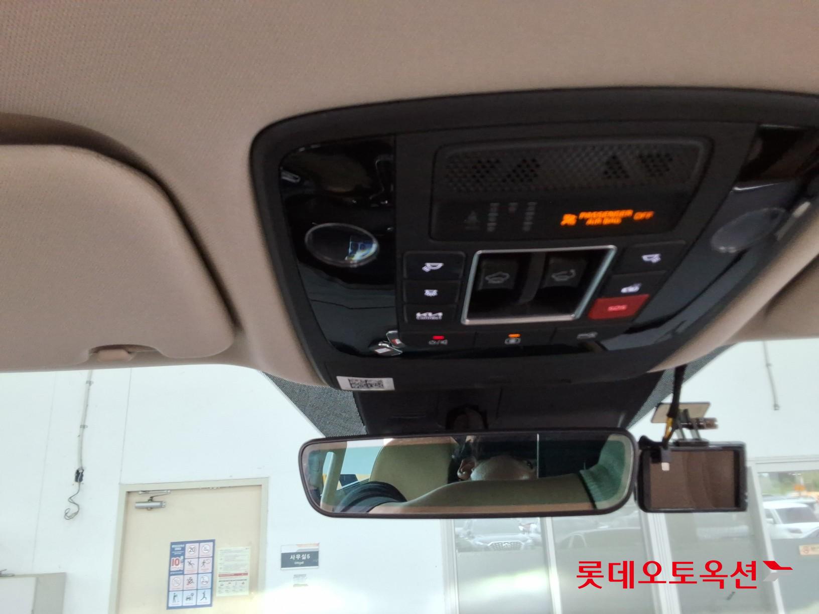 2022 - kia carnival