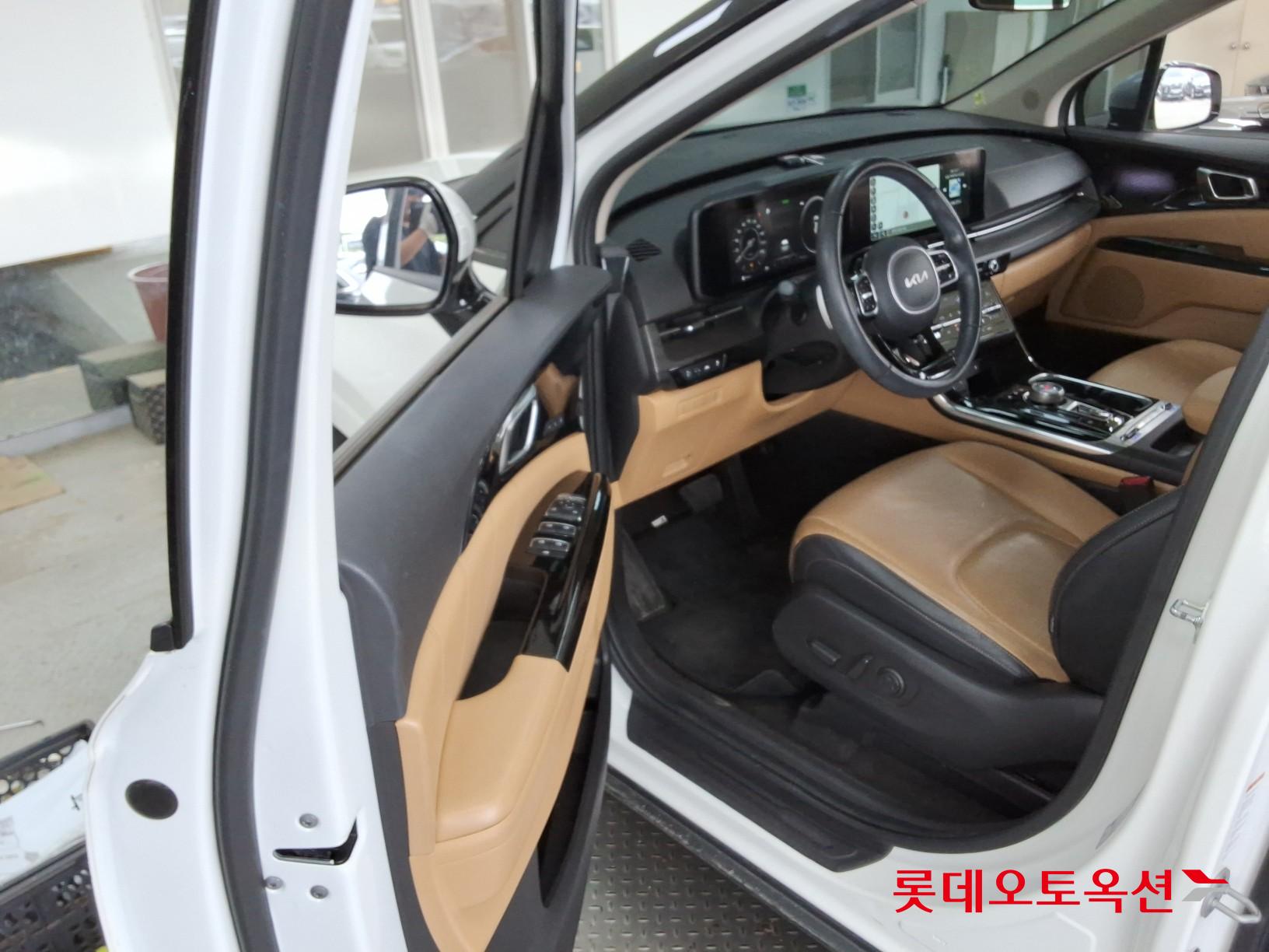 2022 - kia carnival