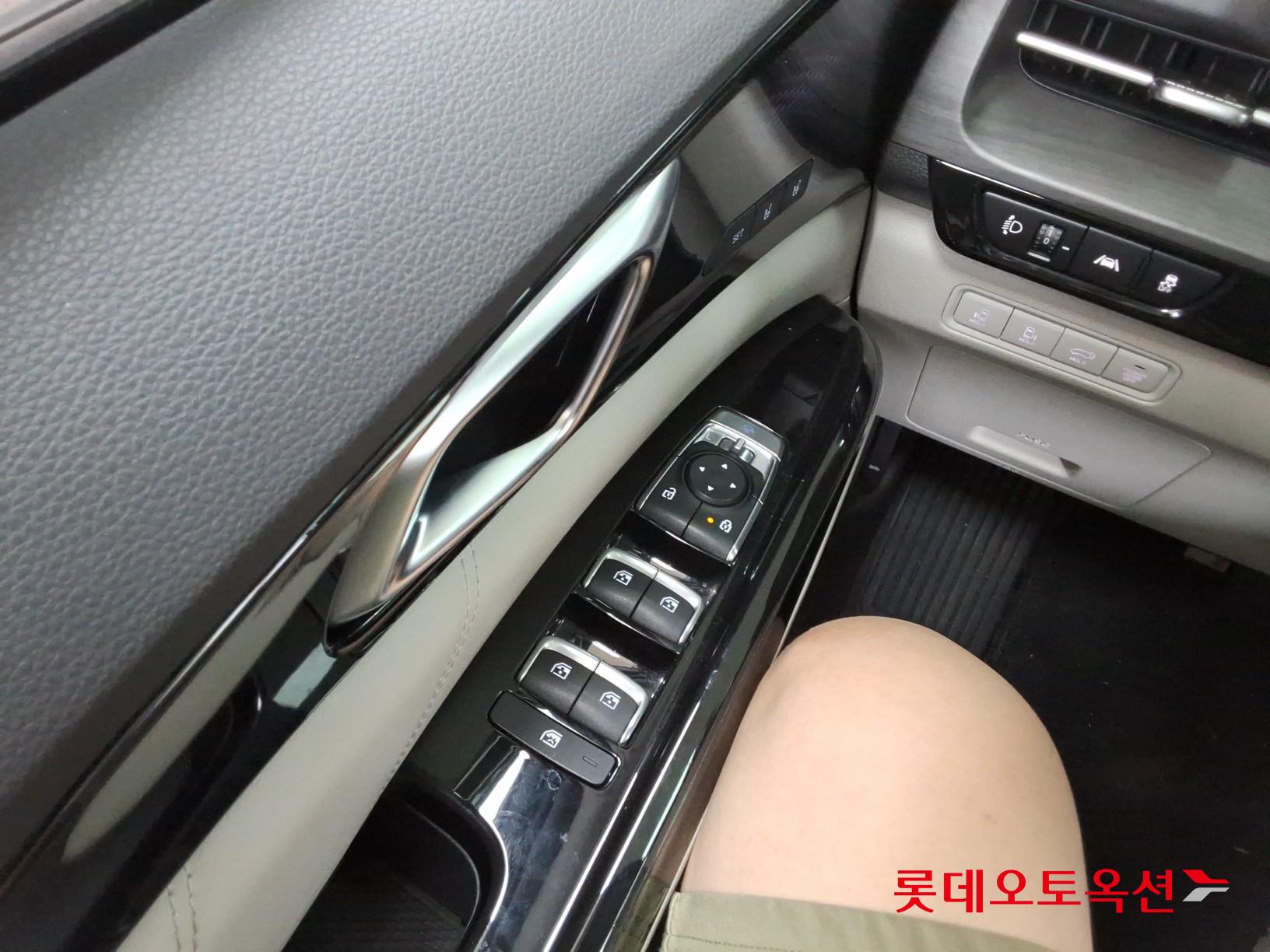 2022 - kia carnival