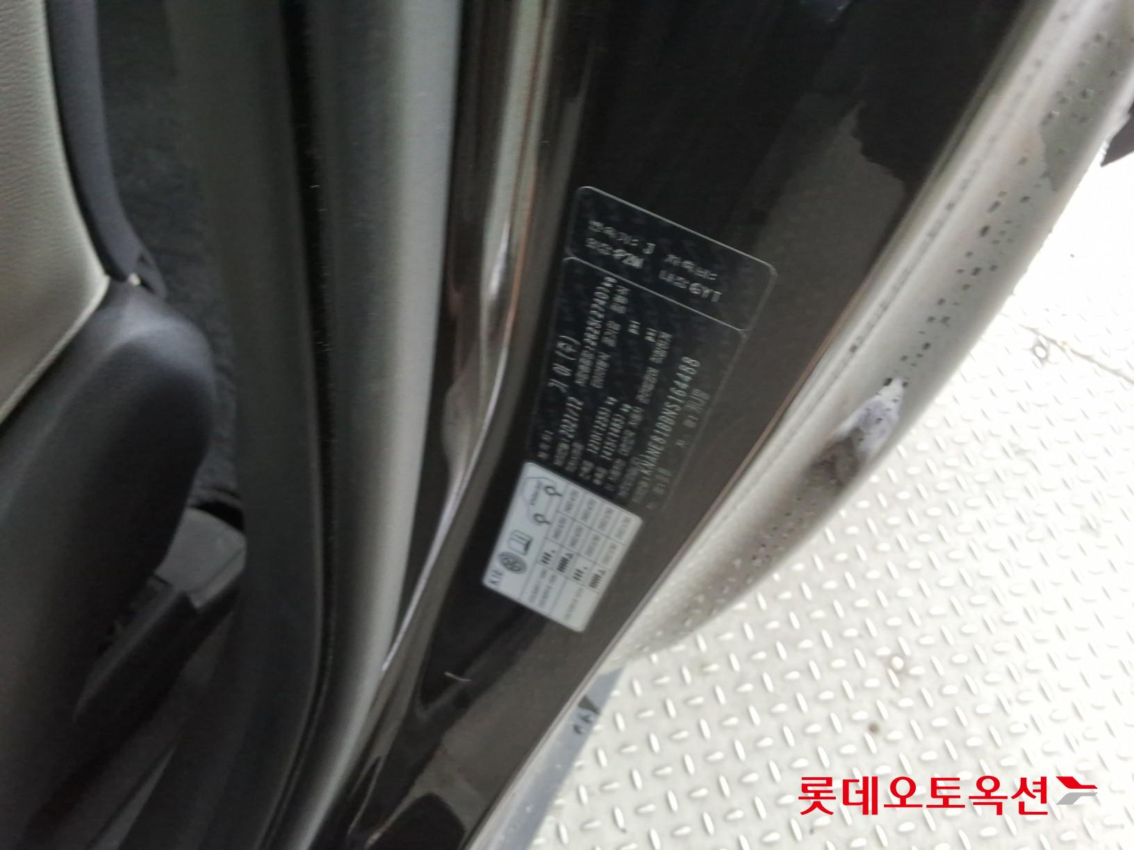 2022 - kia carnival