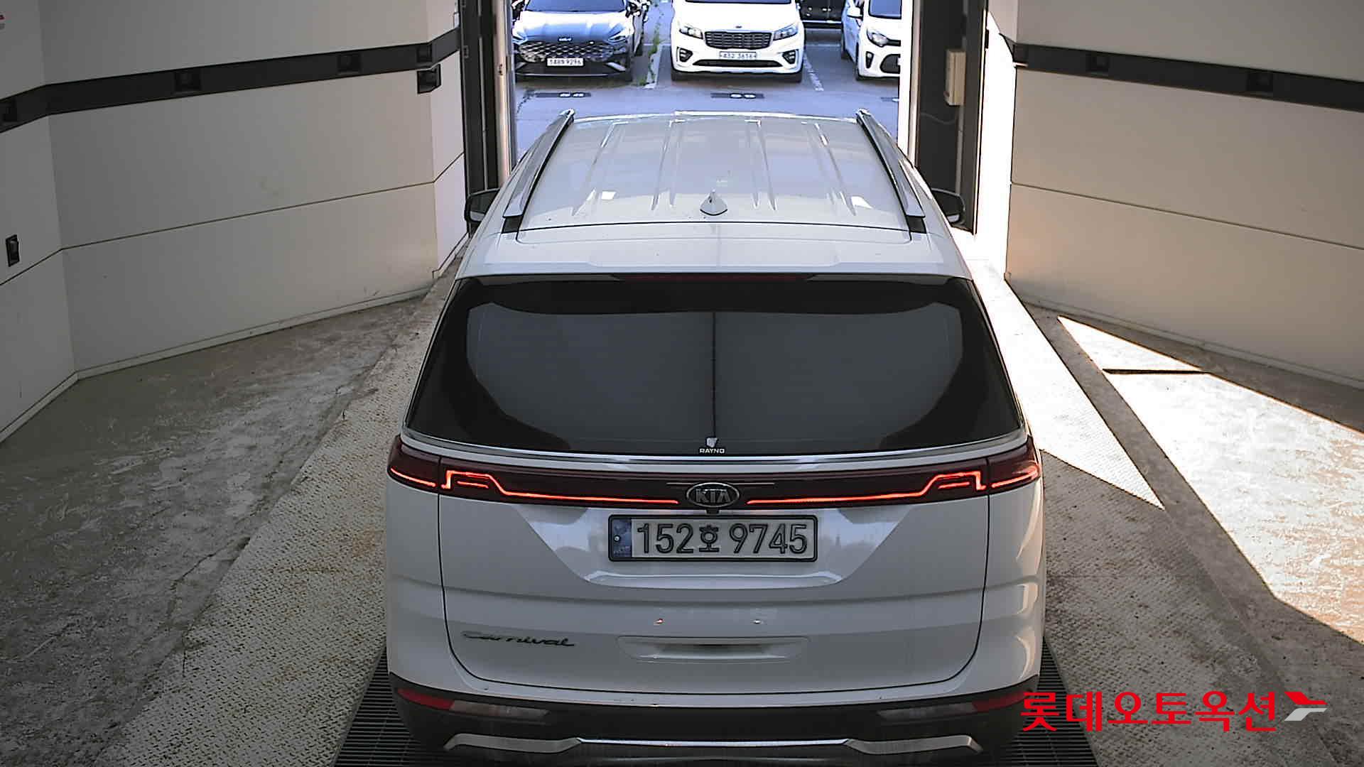 2021 - kia carnival
