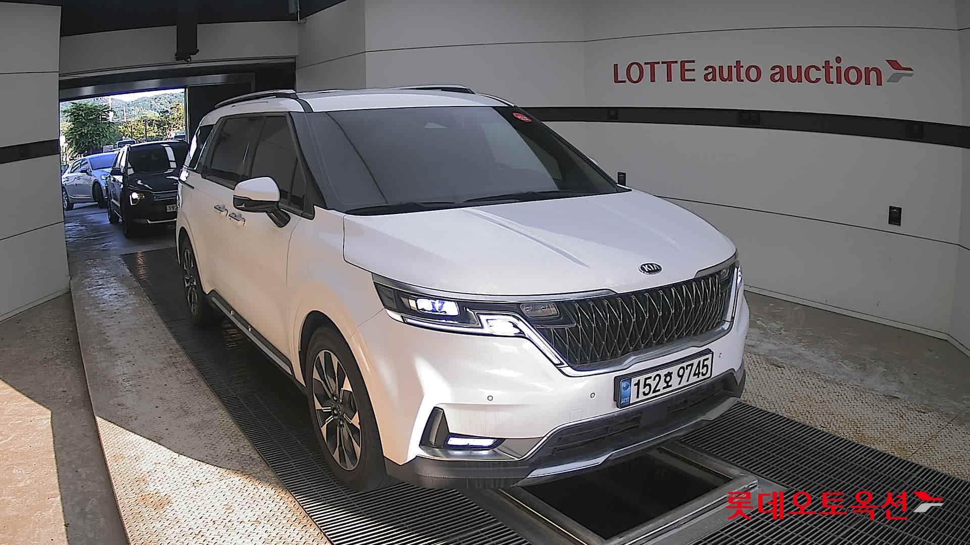 2021 - kia carnival