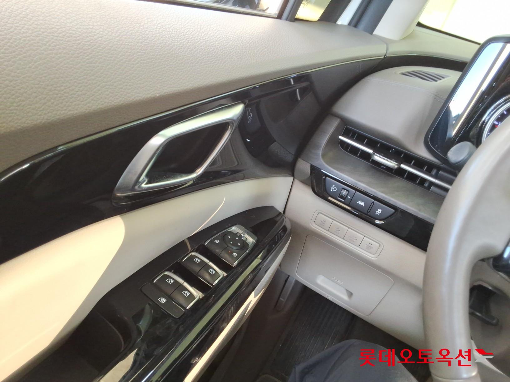2021 - kia carnival
