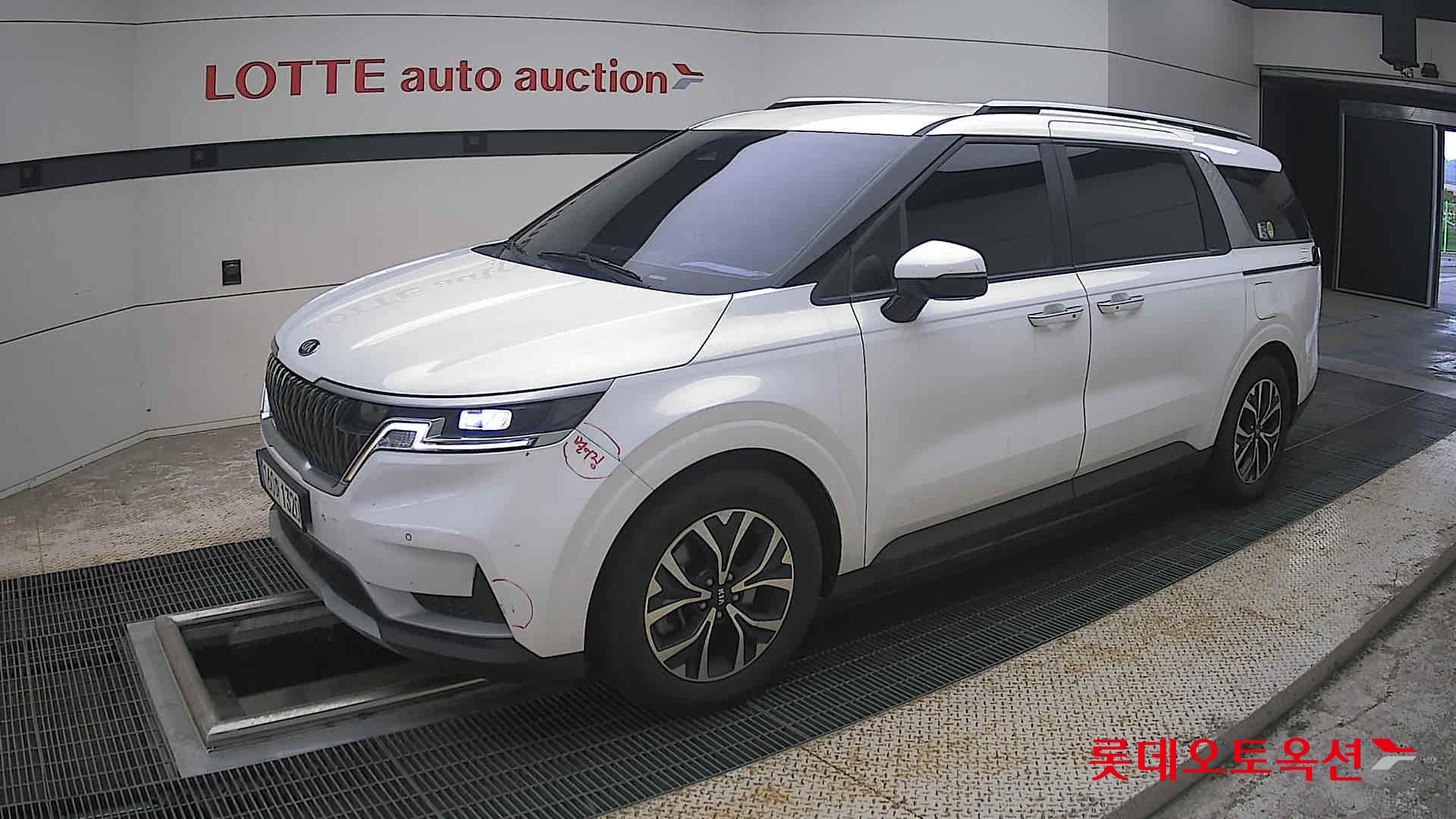 2021 - kia carnival