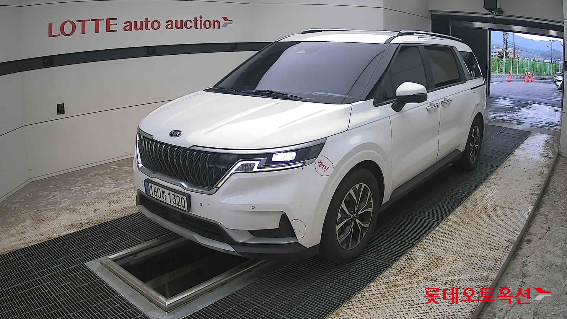 2021 - kia carnival