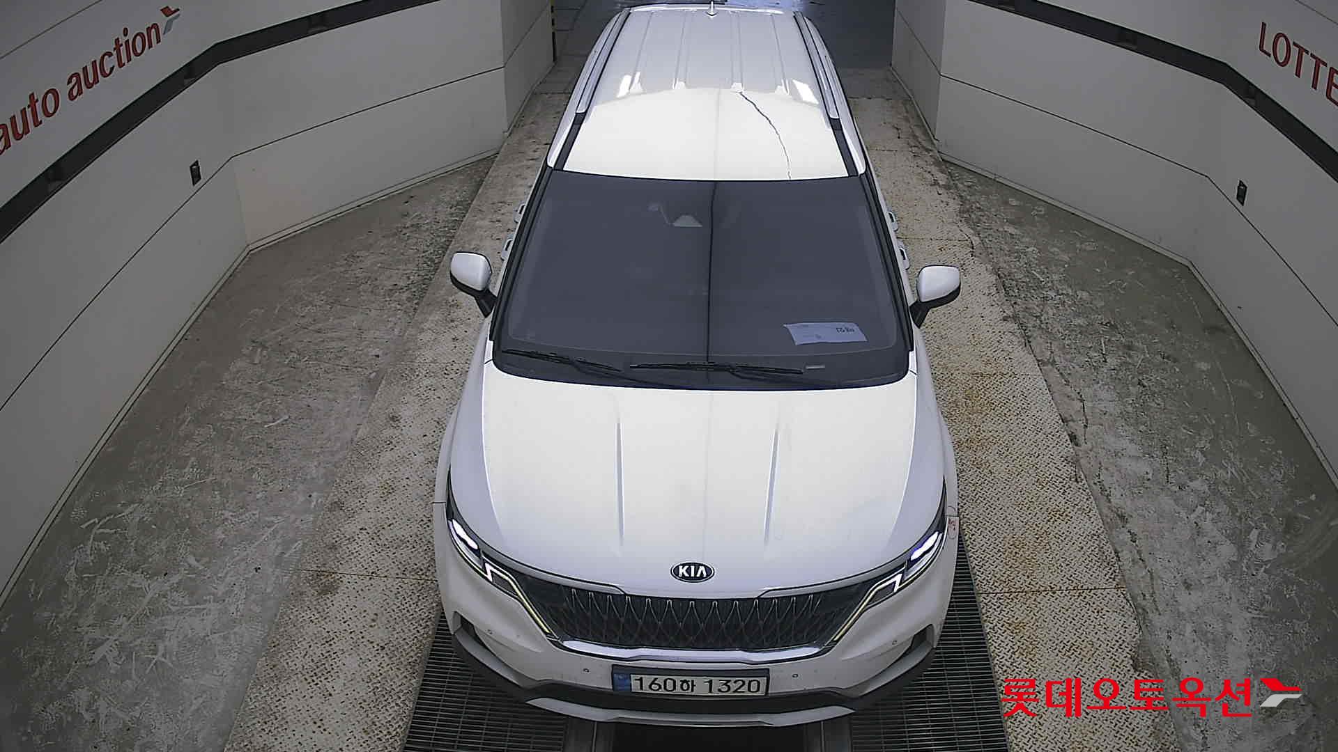 2021 - kia carnival