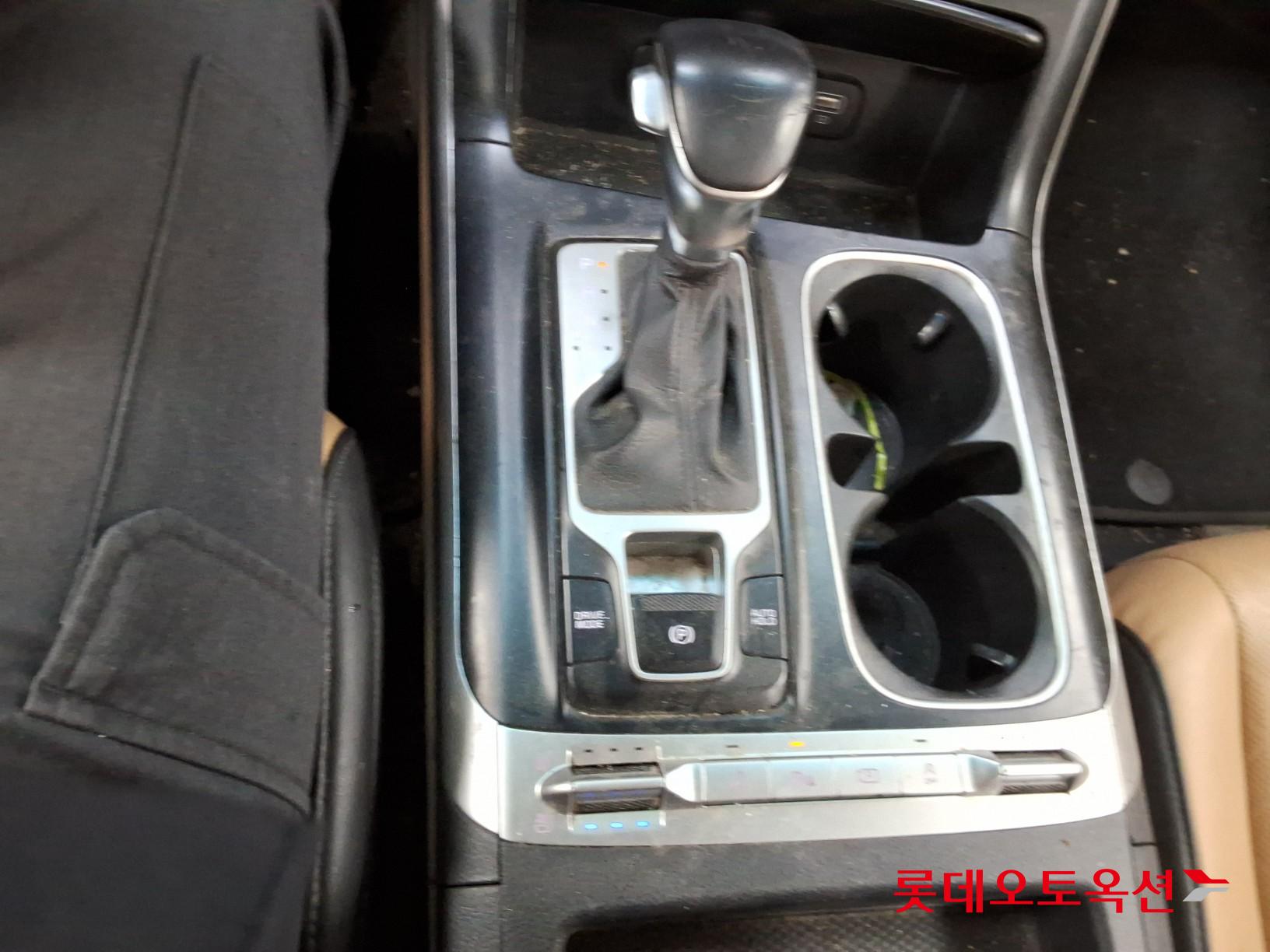 2021 - kia carnival