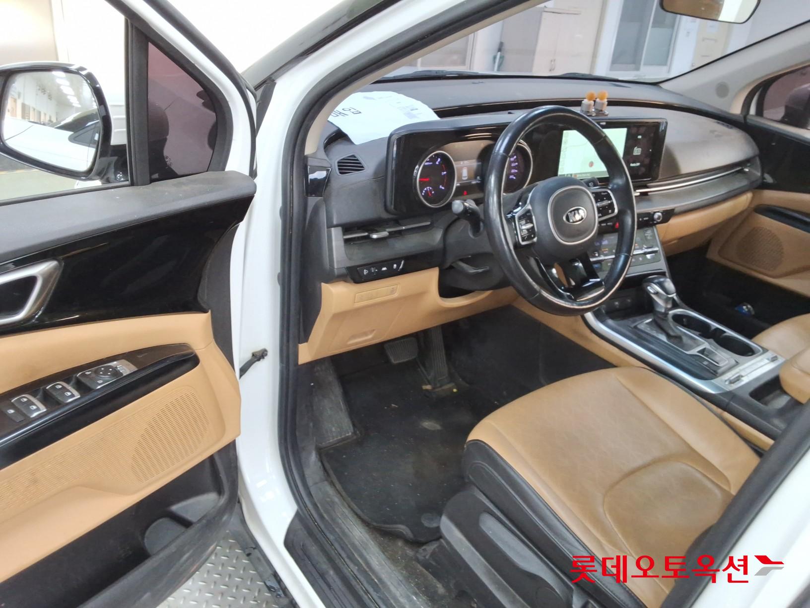 2021 - kia carnival