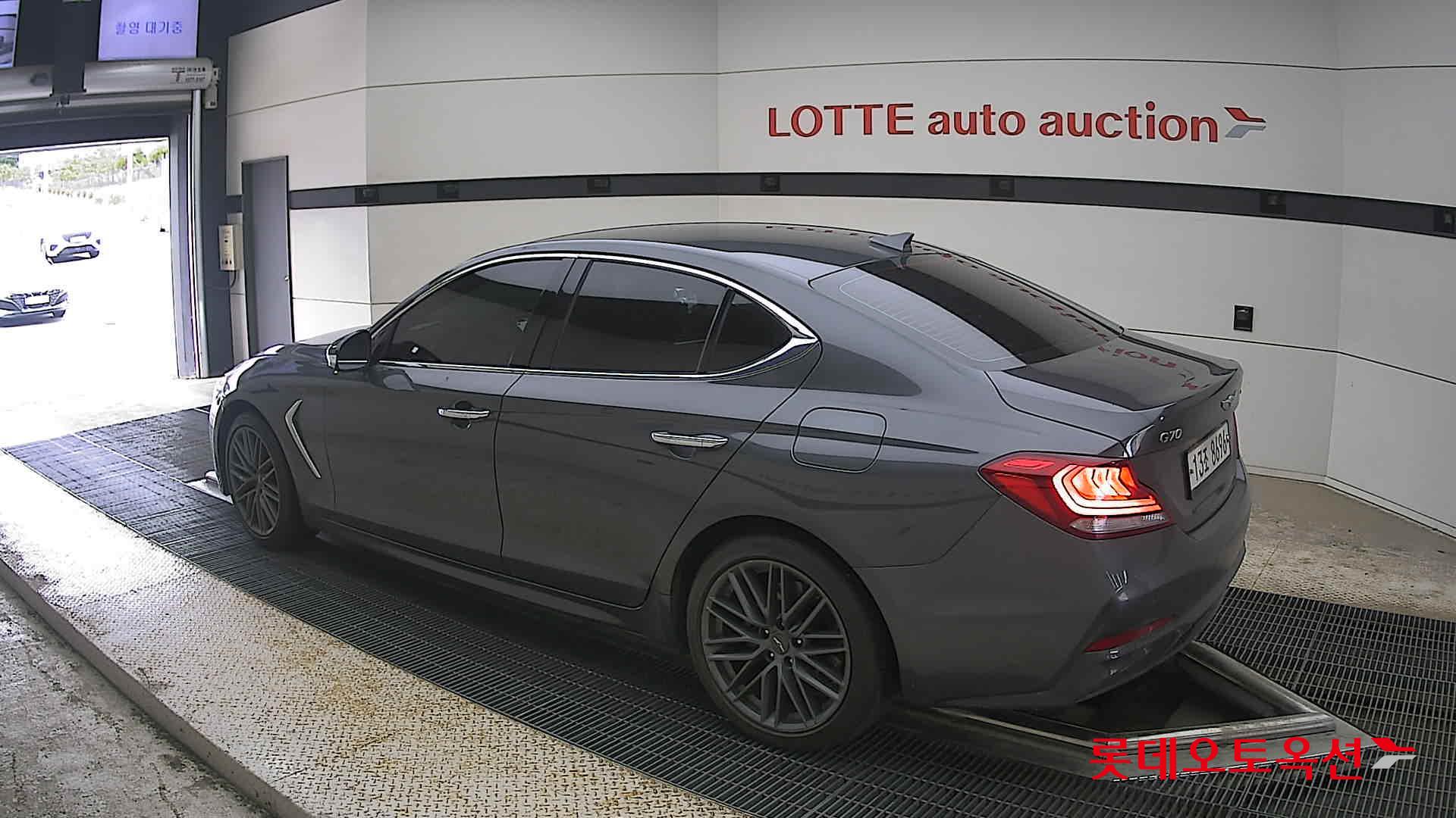 2018 - genesis g70