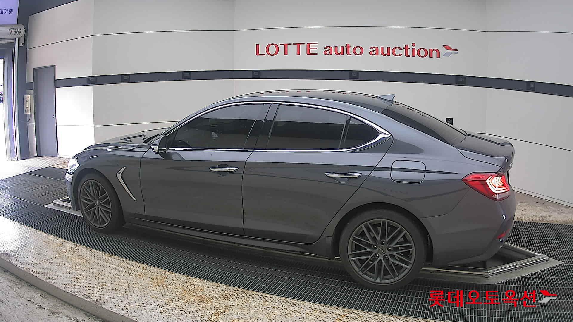 2018 - genesis g70