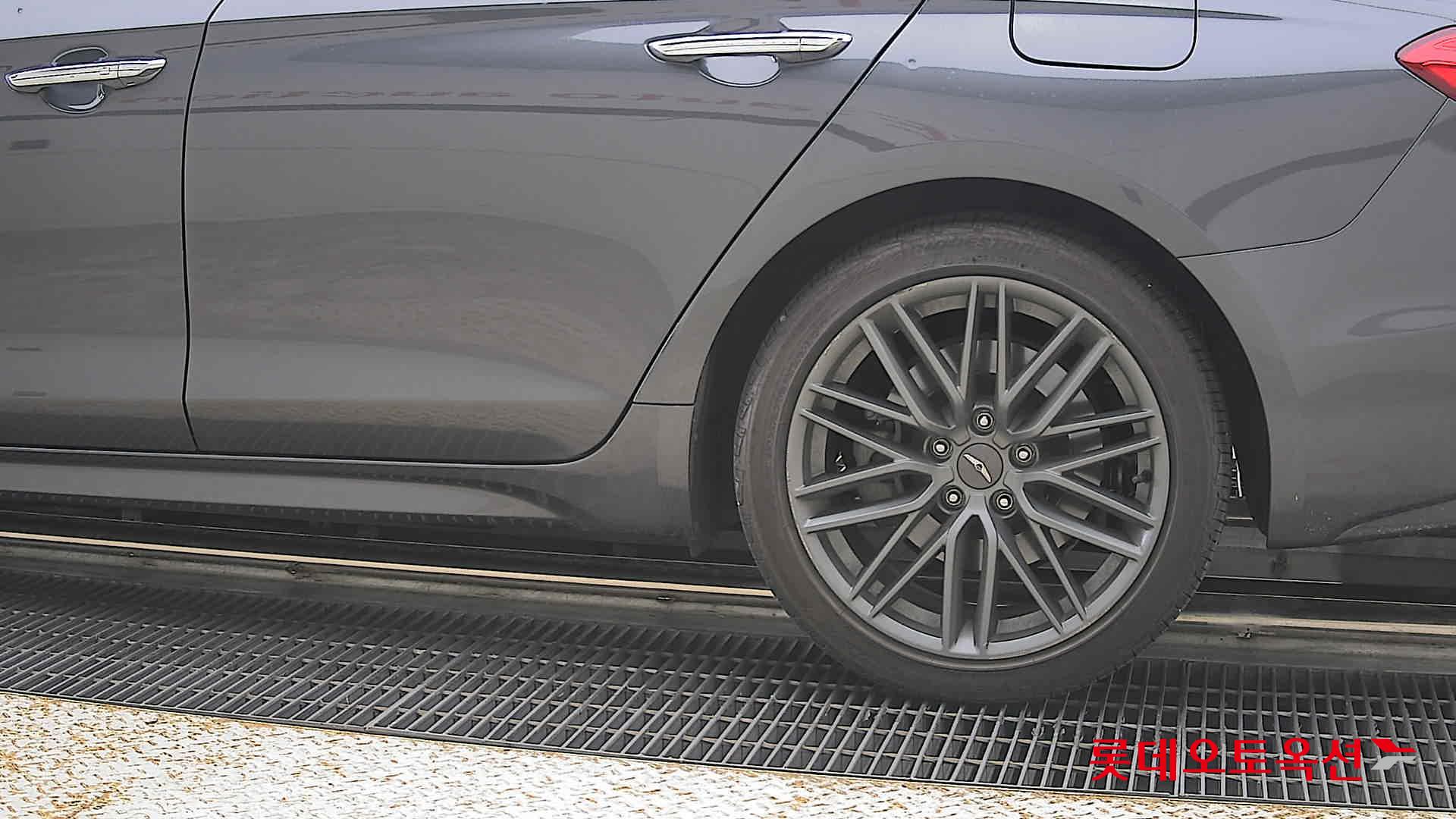 2018 - genesis g70