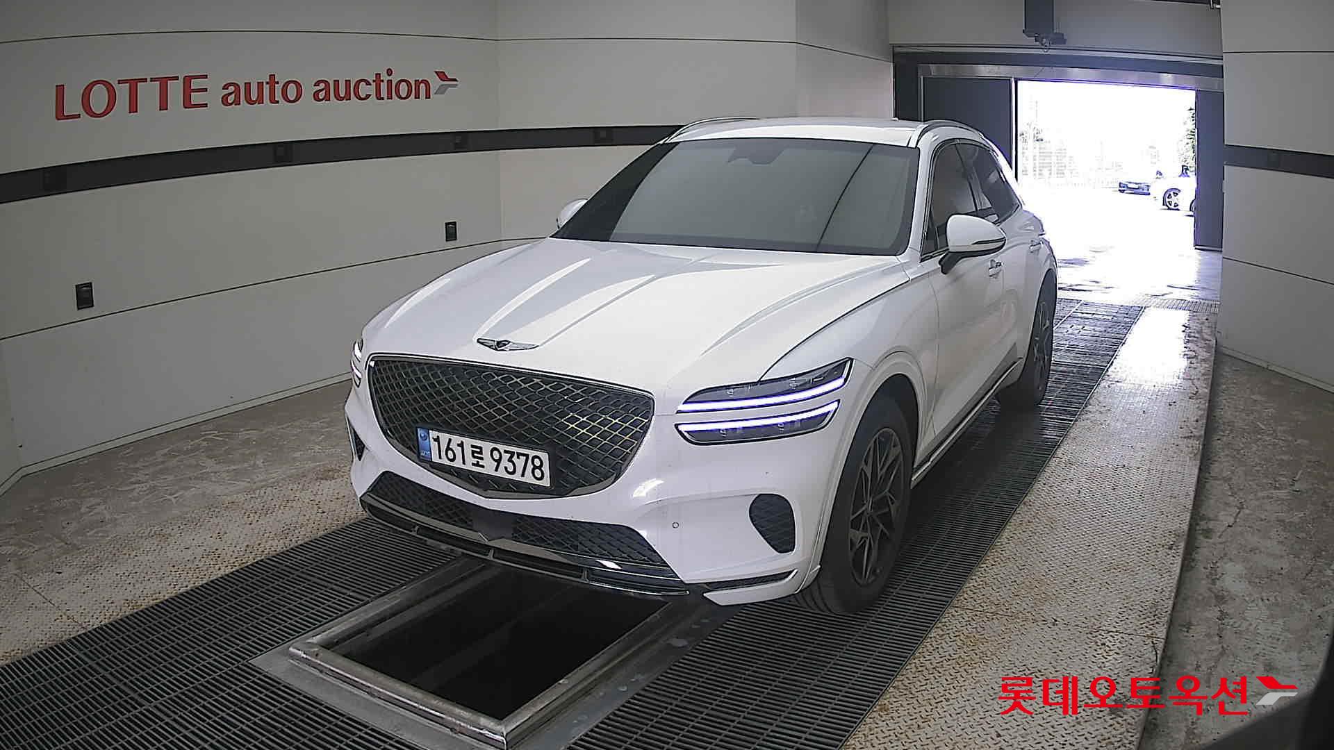 2021 - genesis gv70
