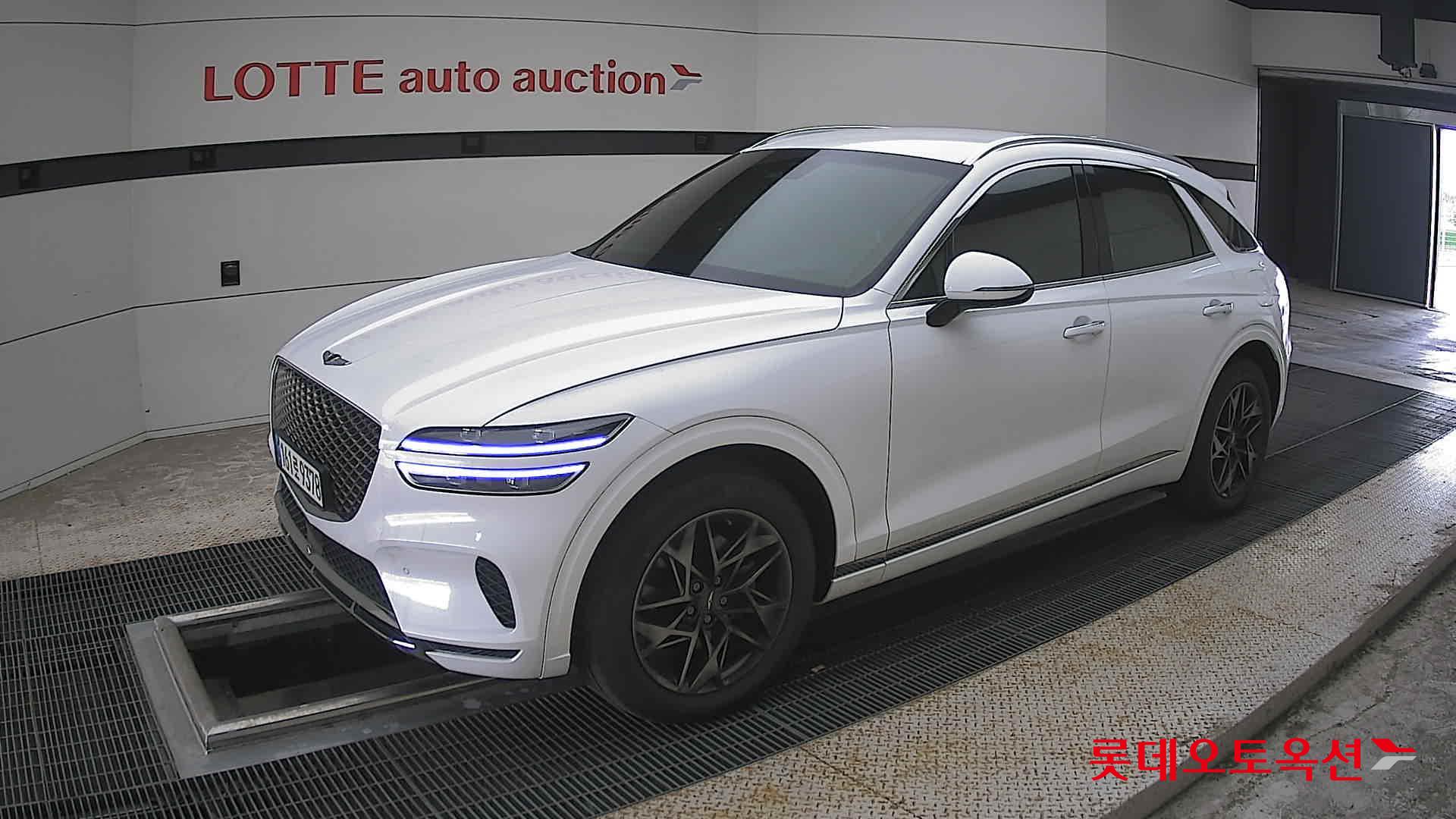 2021 - genesis gv70