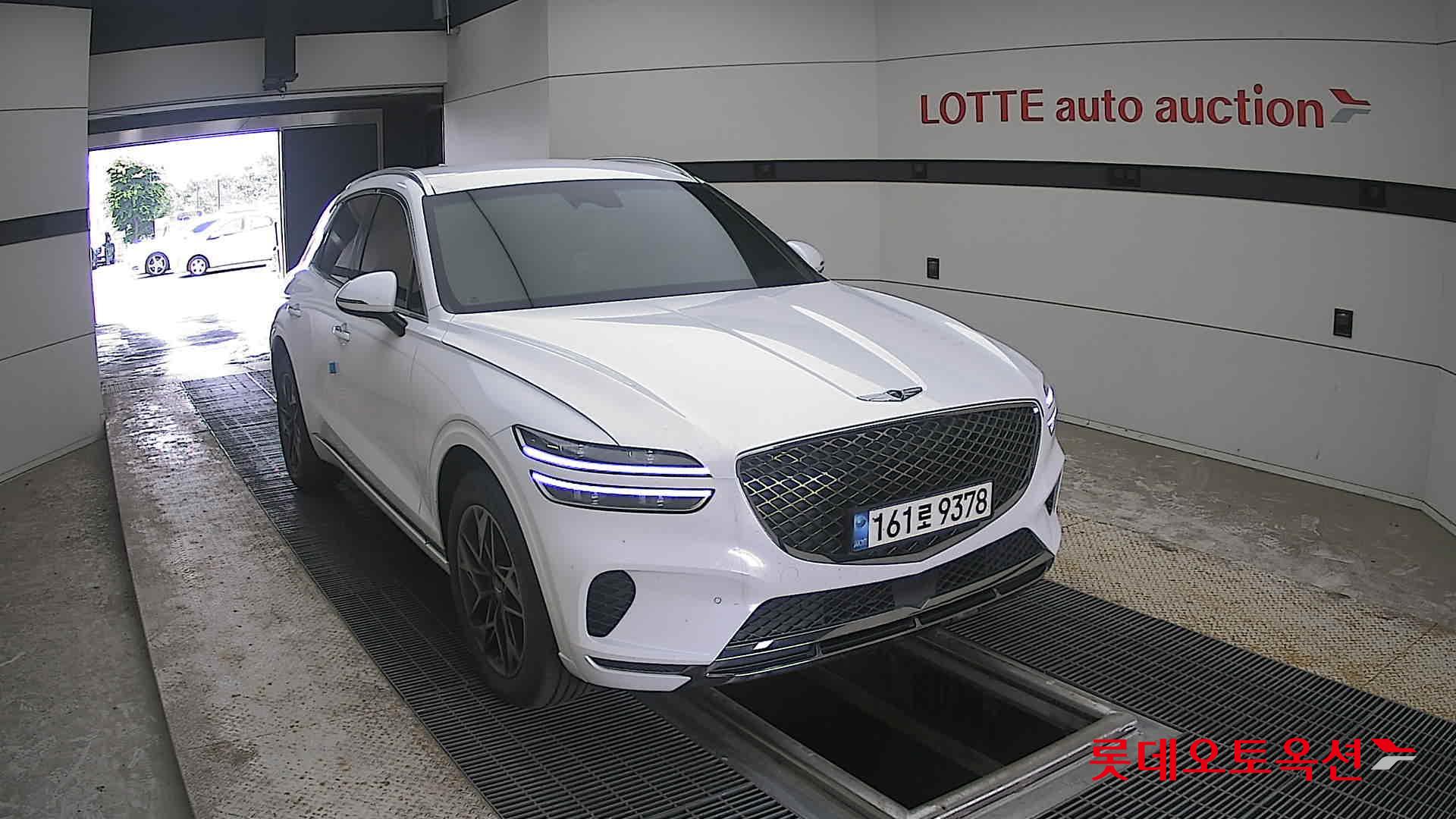 2021 - genesis gv70