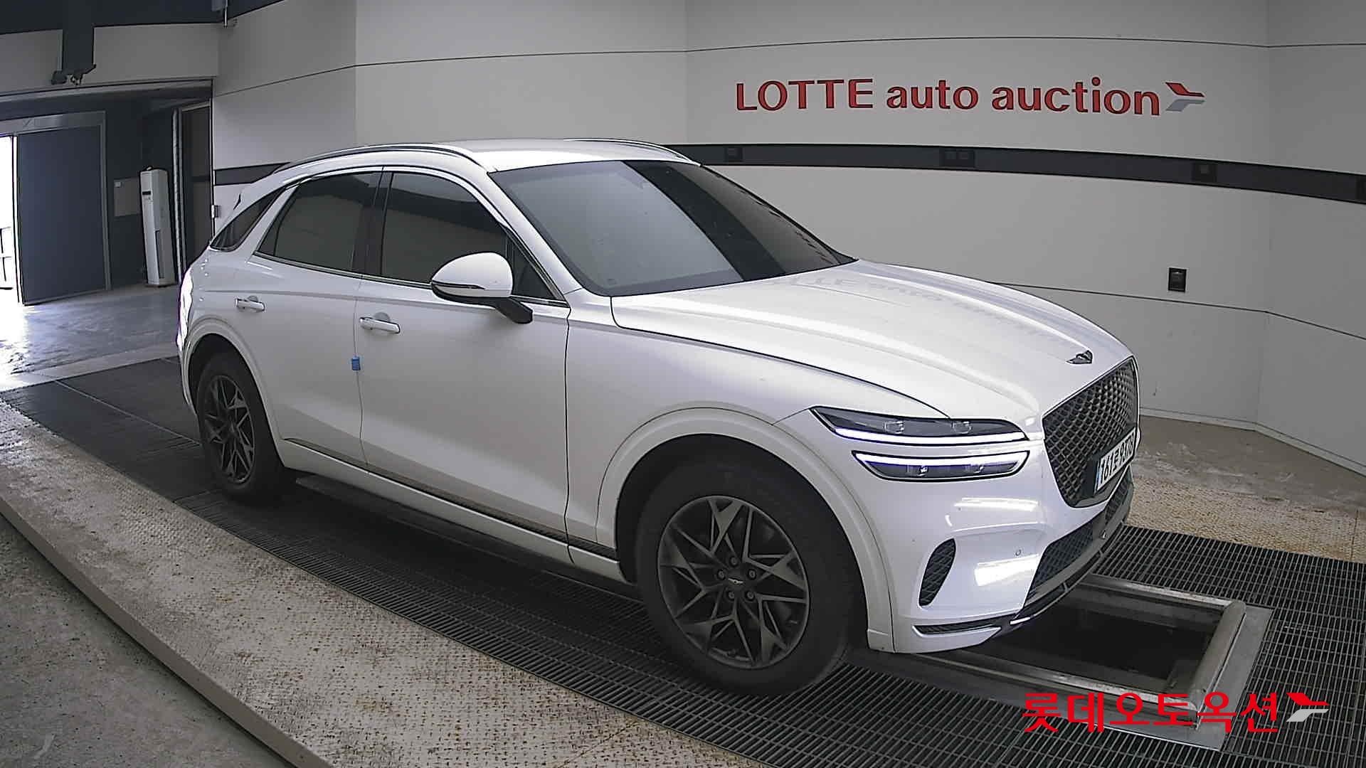 2021 - genesis gv70