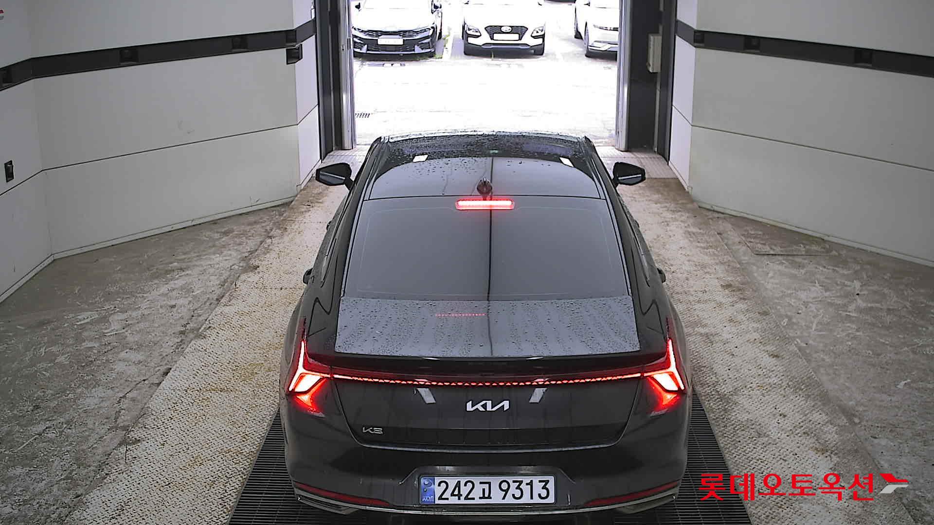 2023 - kia k8