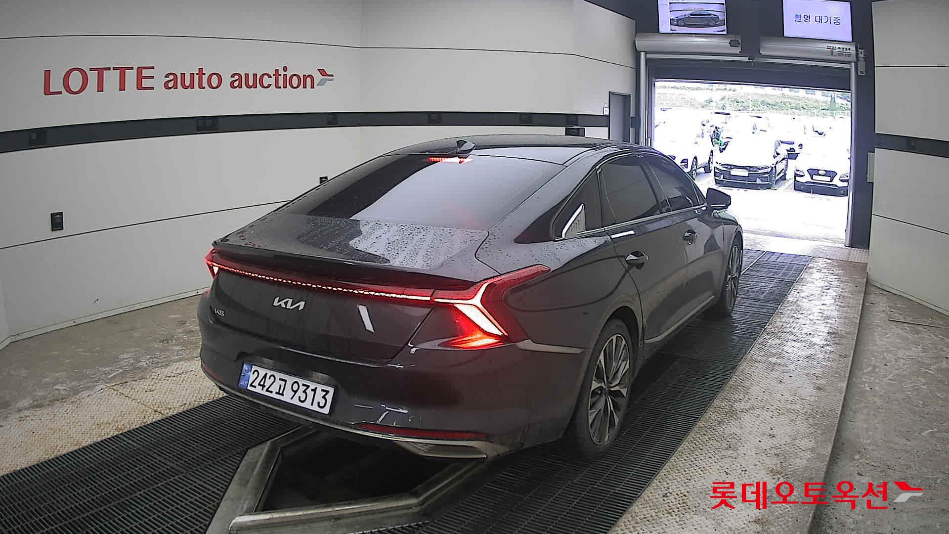 2023 - kia k8