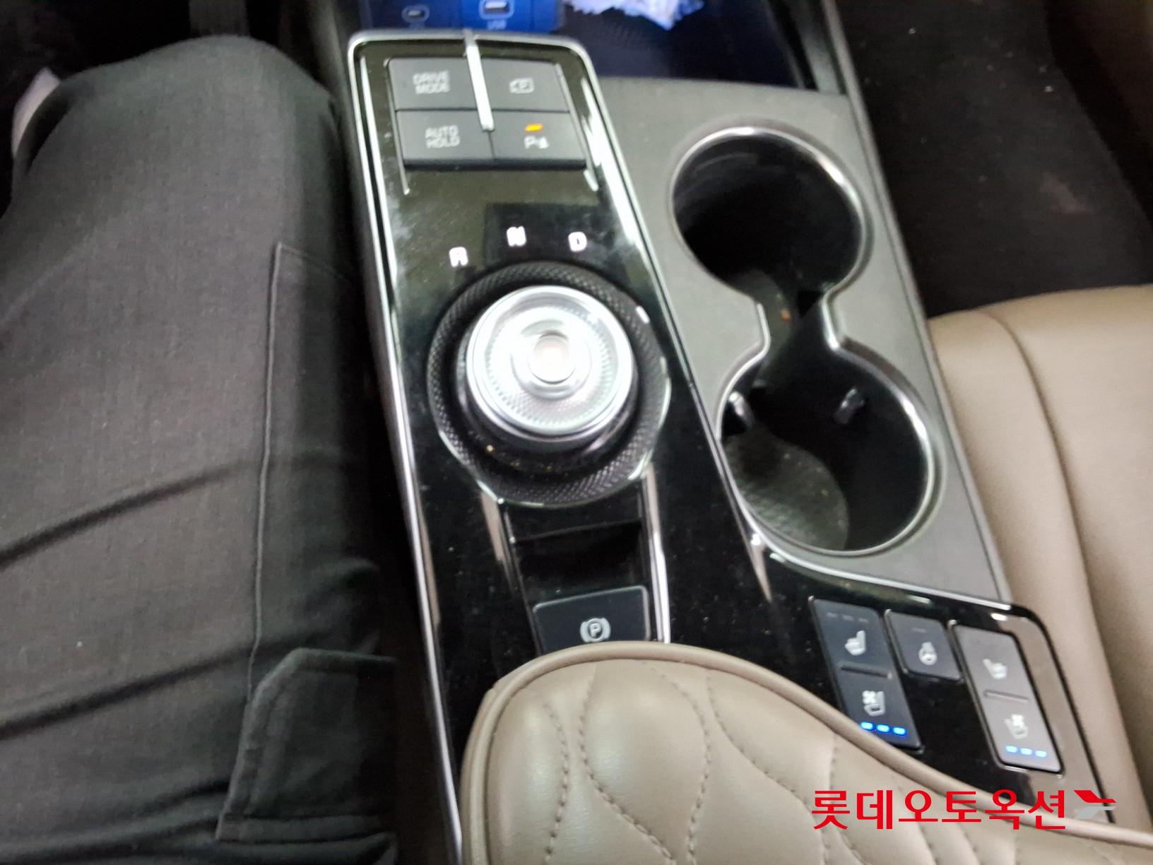 2023 - kia k8