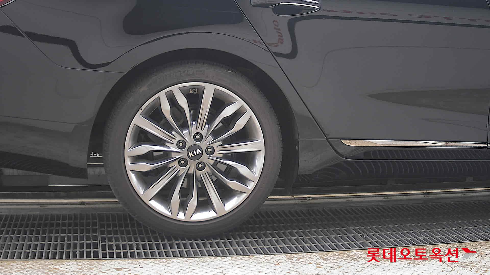 2020 - kia k7