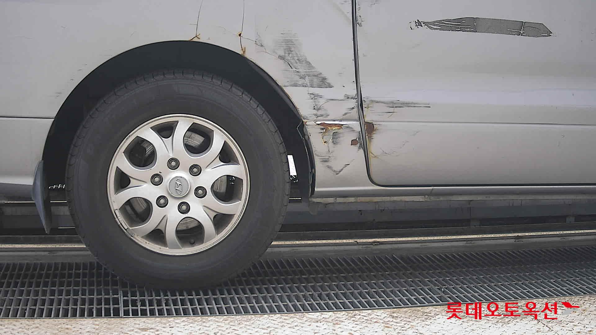 2011 - hyundai grand starex