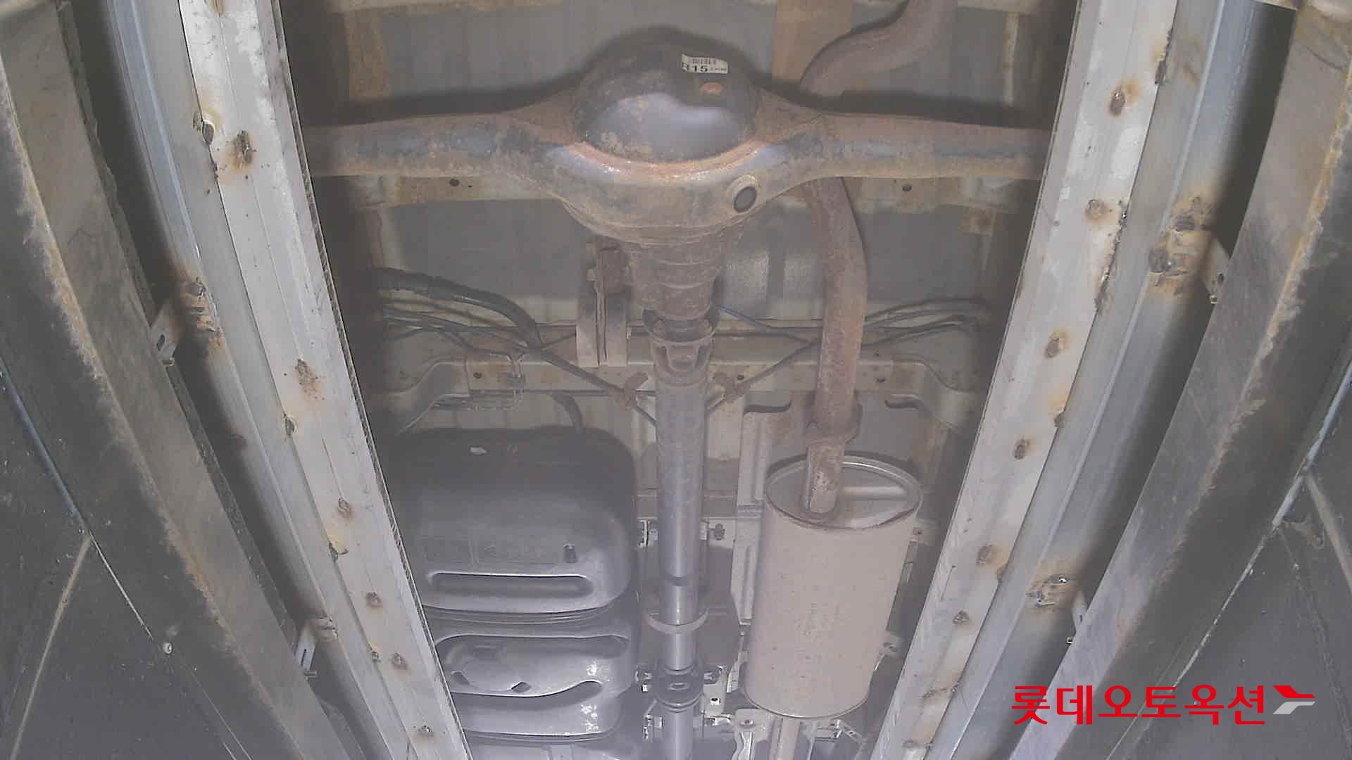 2011 - hyundai grand starex