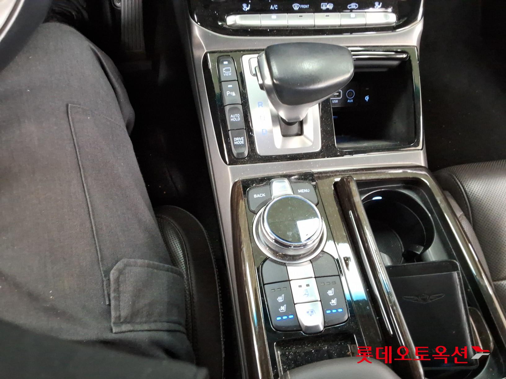 2018 - genesis eq900