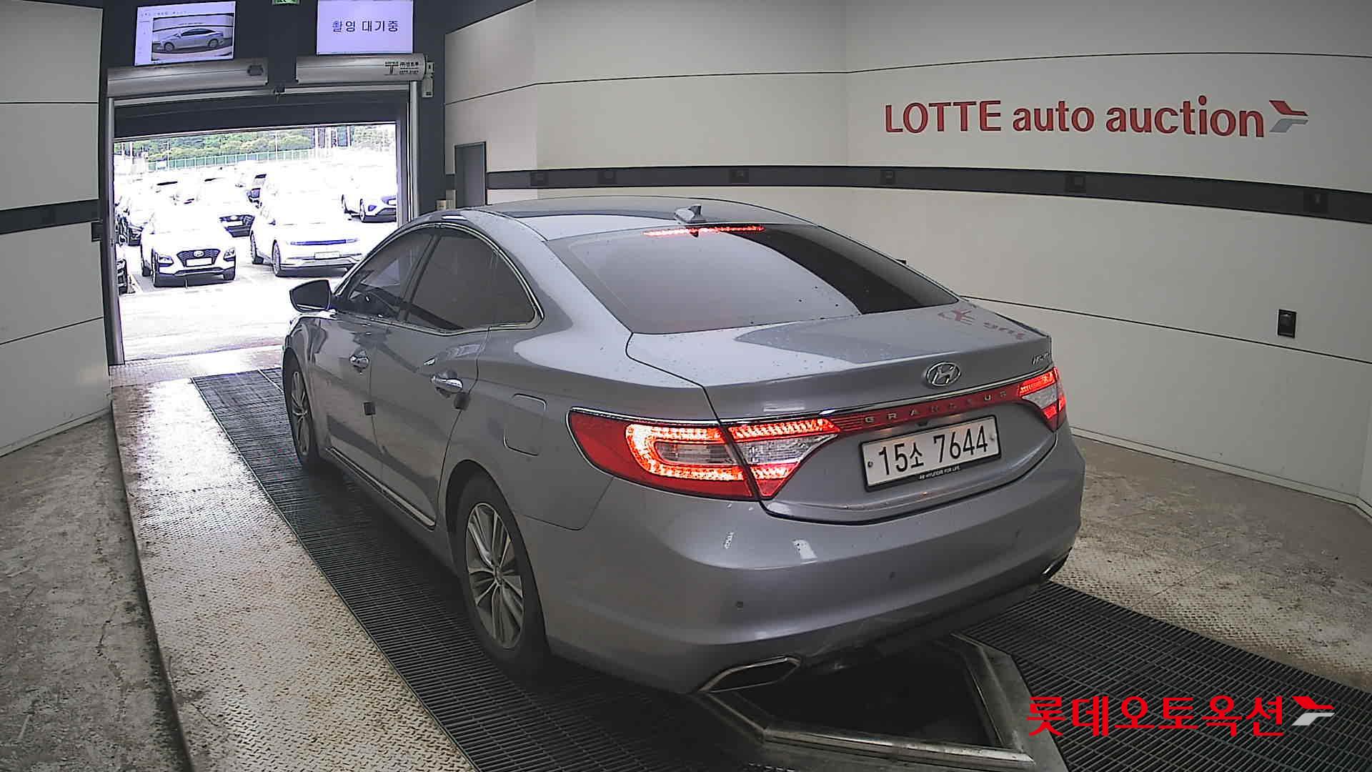 2016 - hyundai grandeur