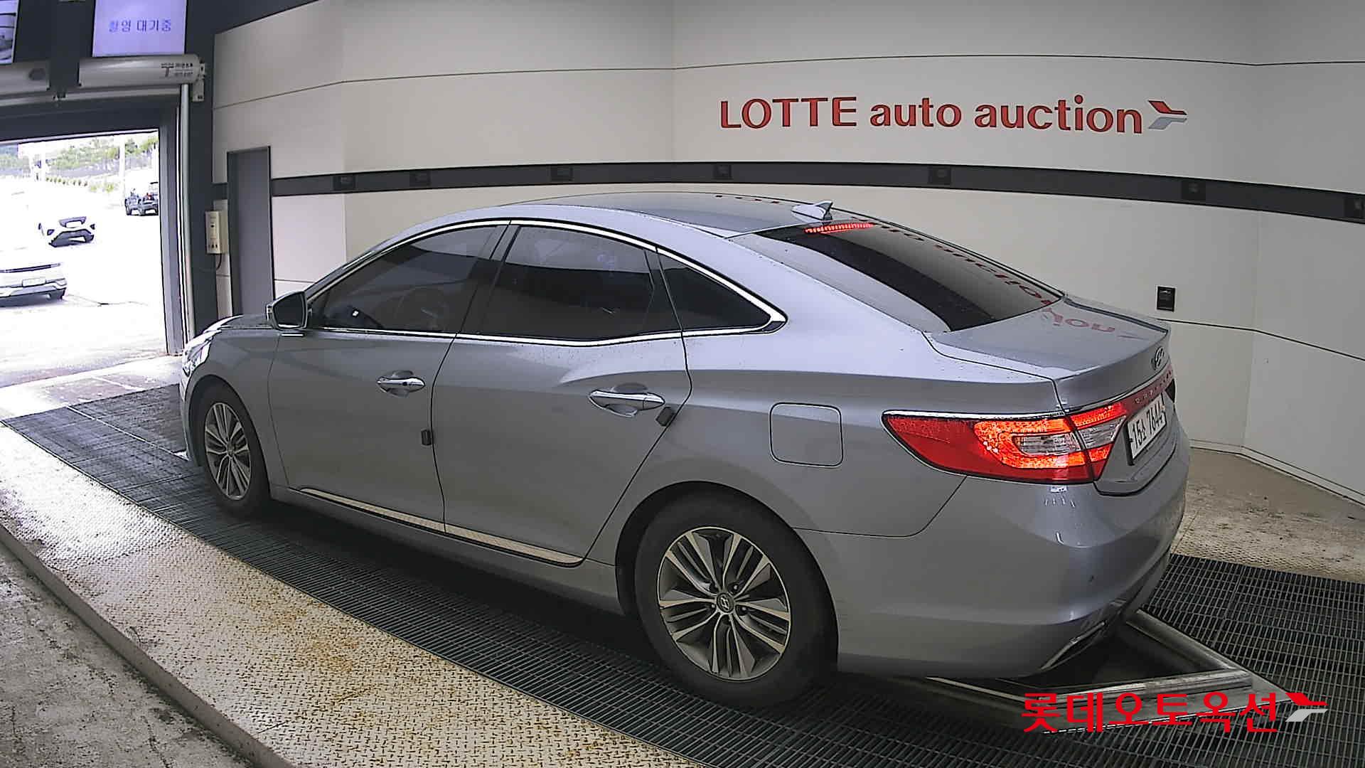 2016 - hyundai grandeur