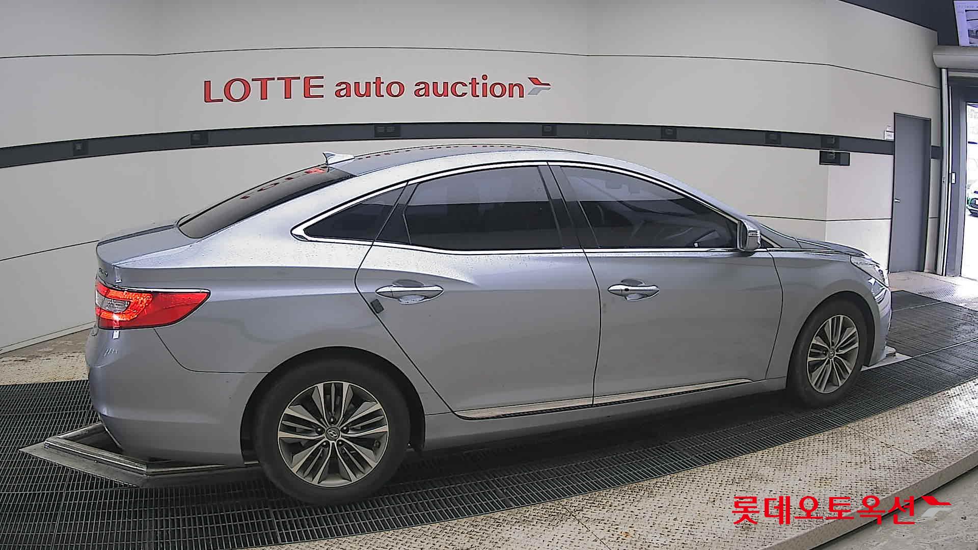 2016 - hyundai grandeur