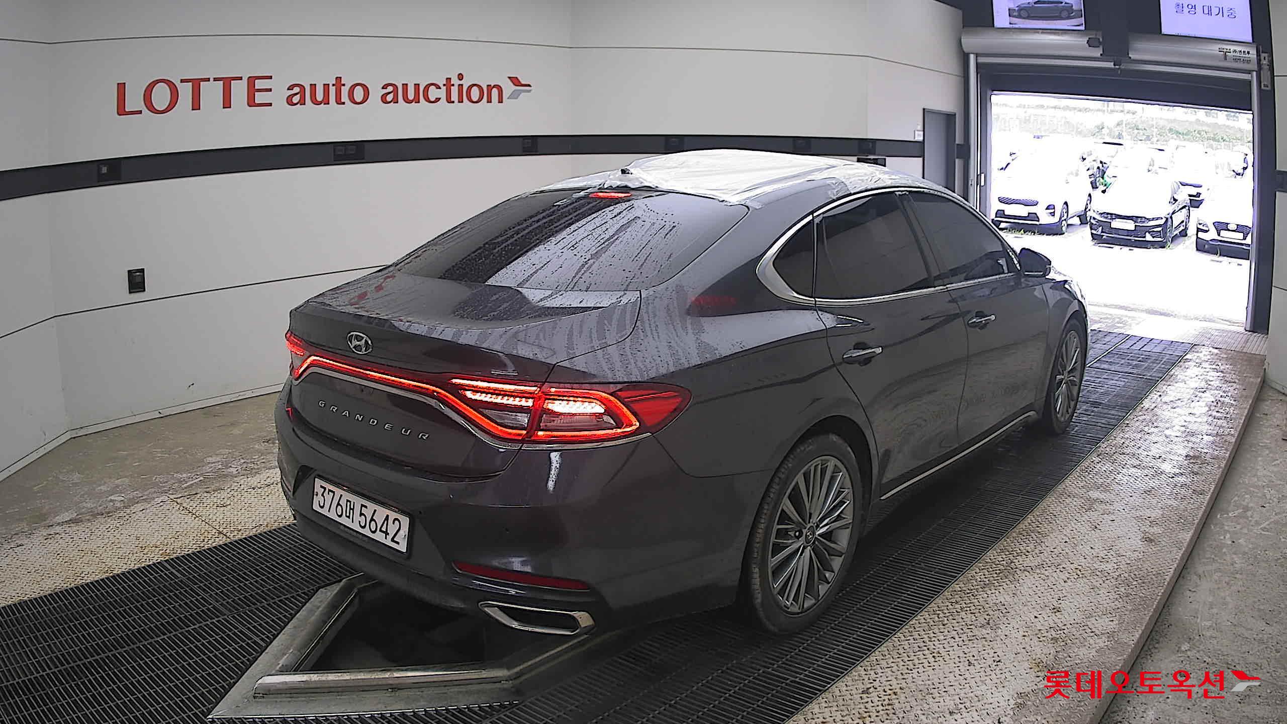 2018 - hyundai grandeur