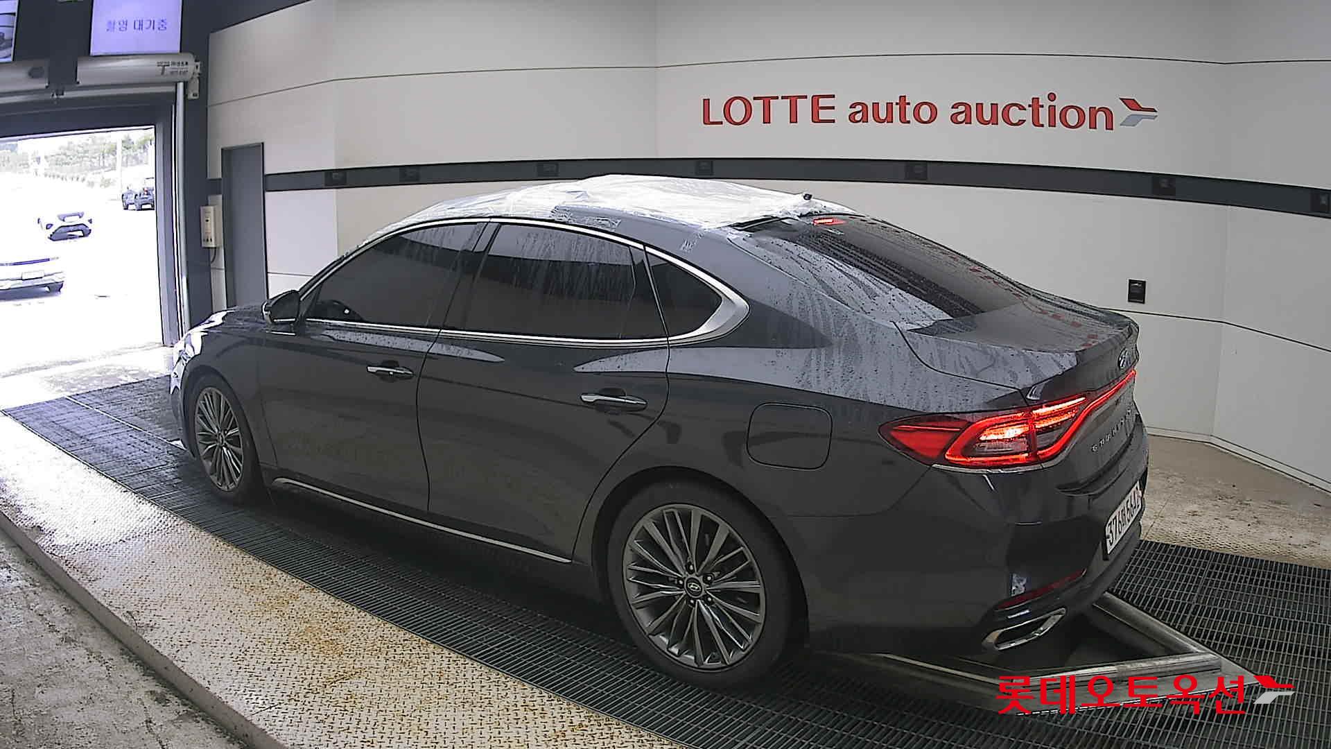 2018 - hyundai grandeur