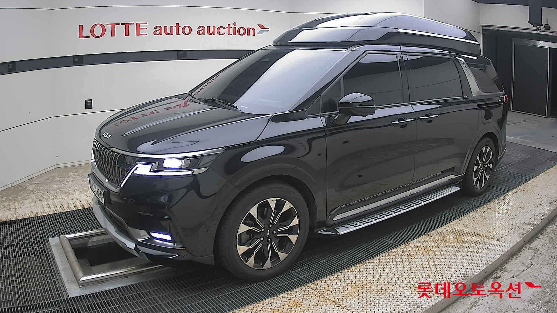 2022 - kia carnival