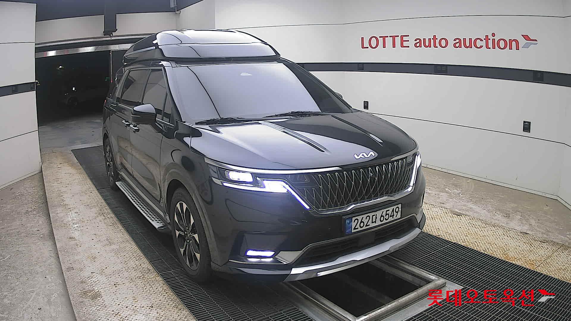 2022 - kia carnival