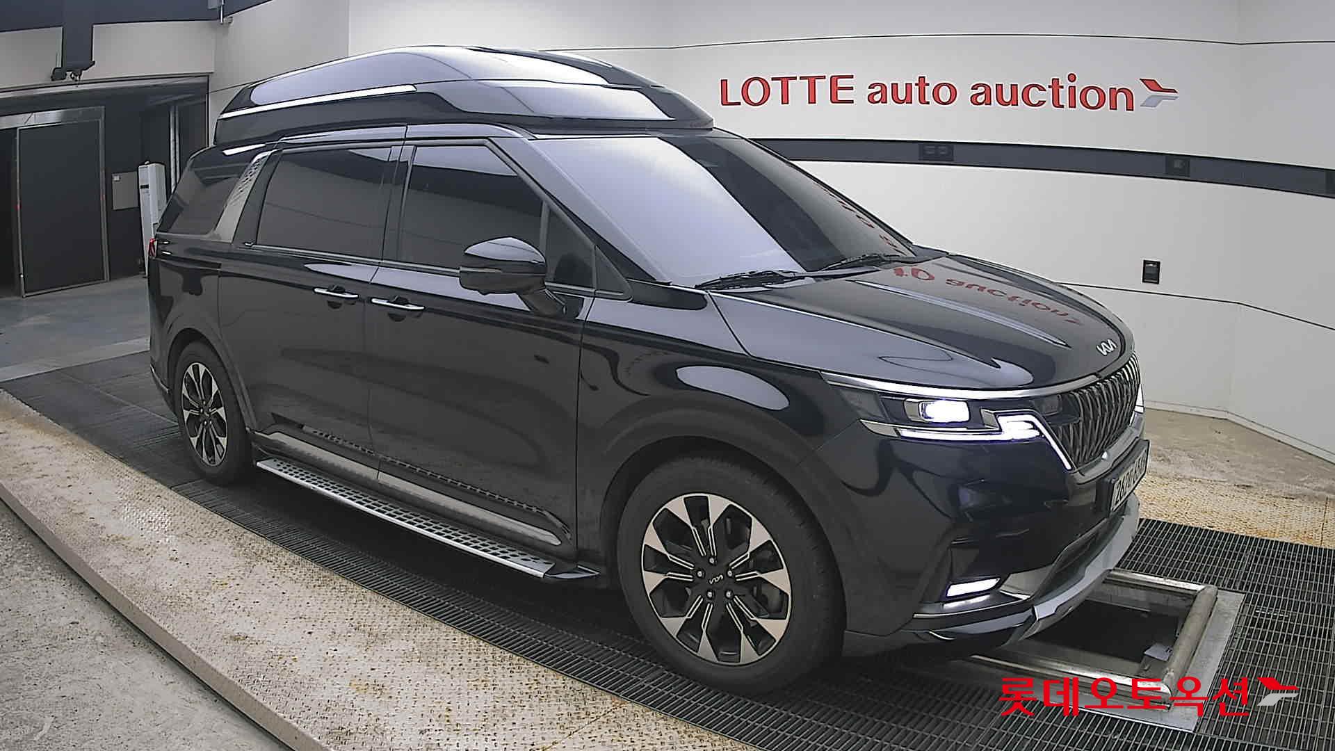 2022 - kia carnival