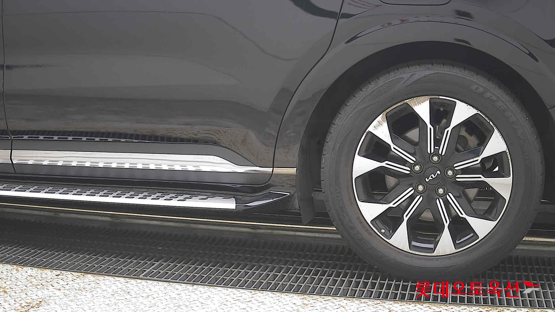 2022 - kia carnival