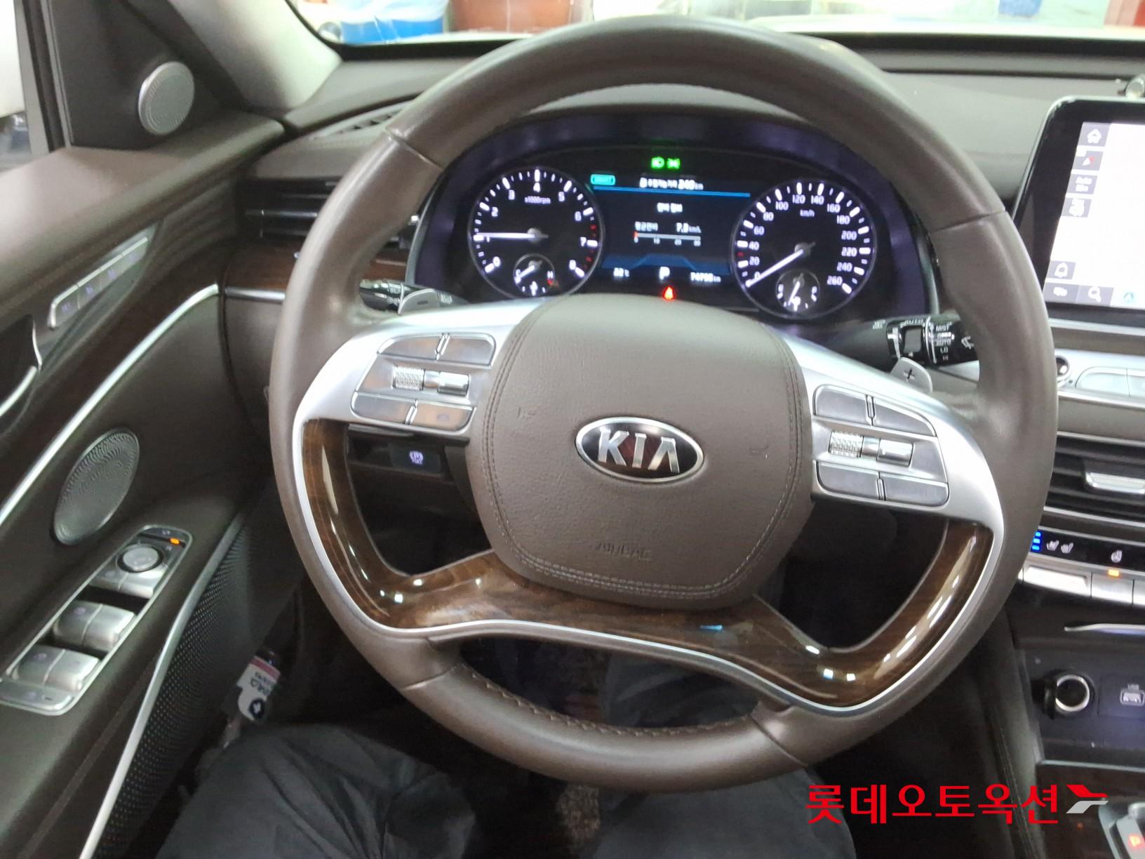 2019 - kia k9