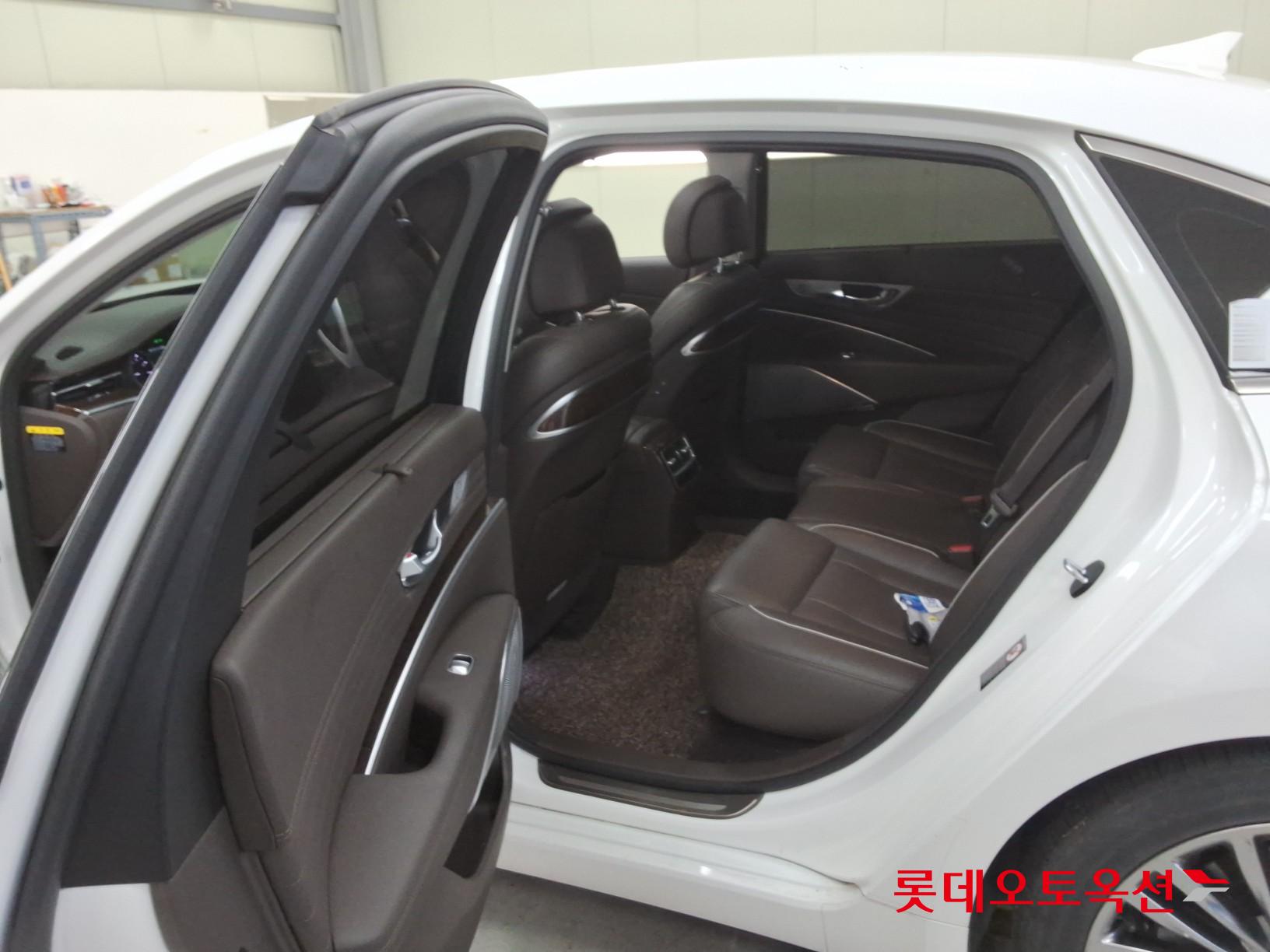 2019 - kia k9