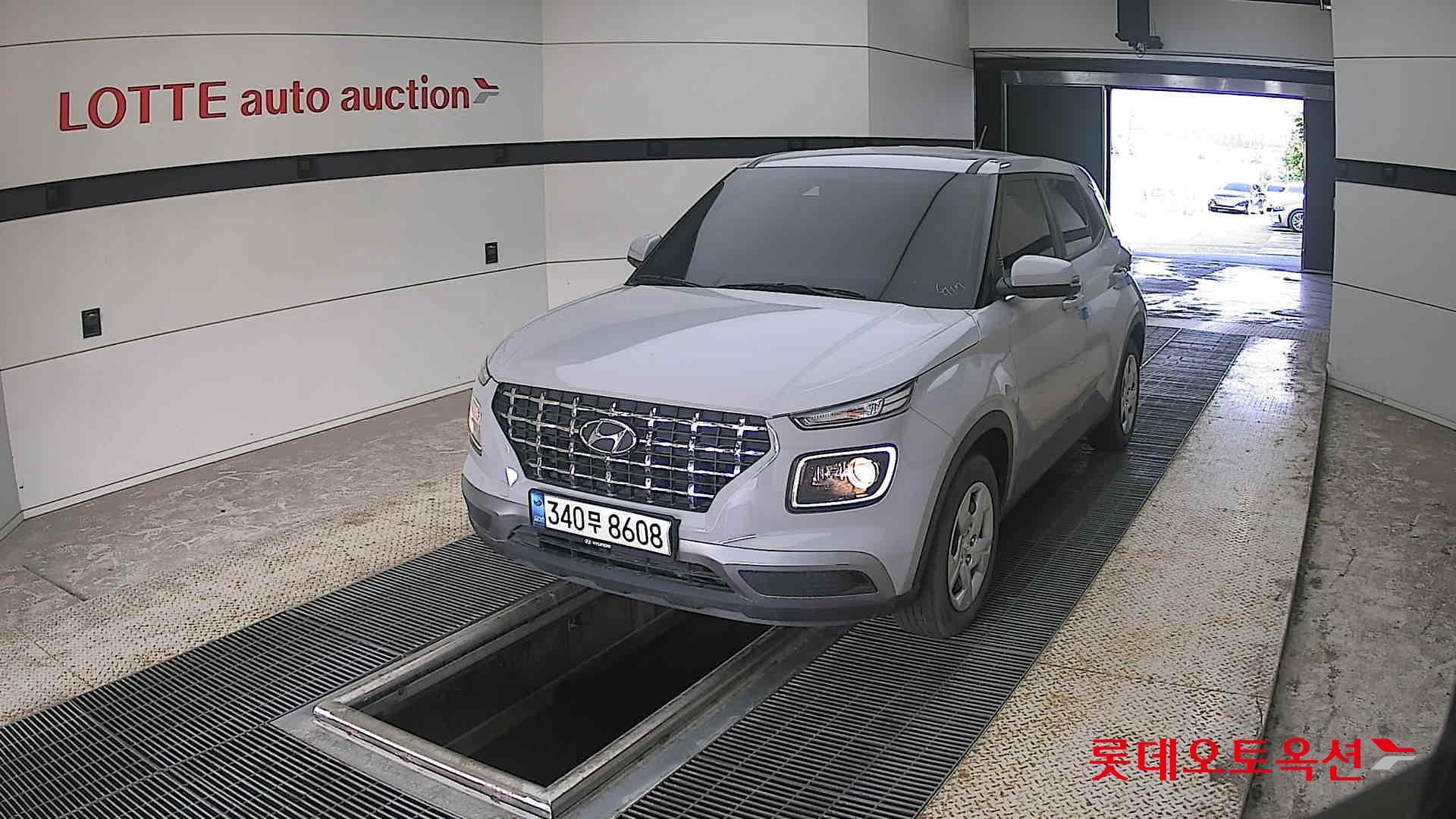 2022 - hyundai venue