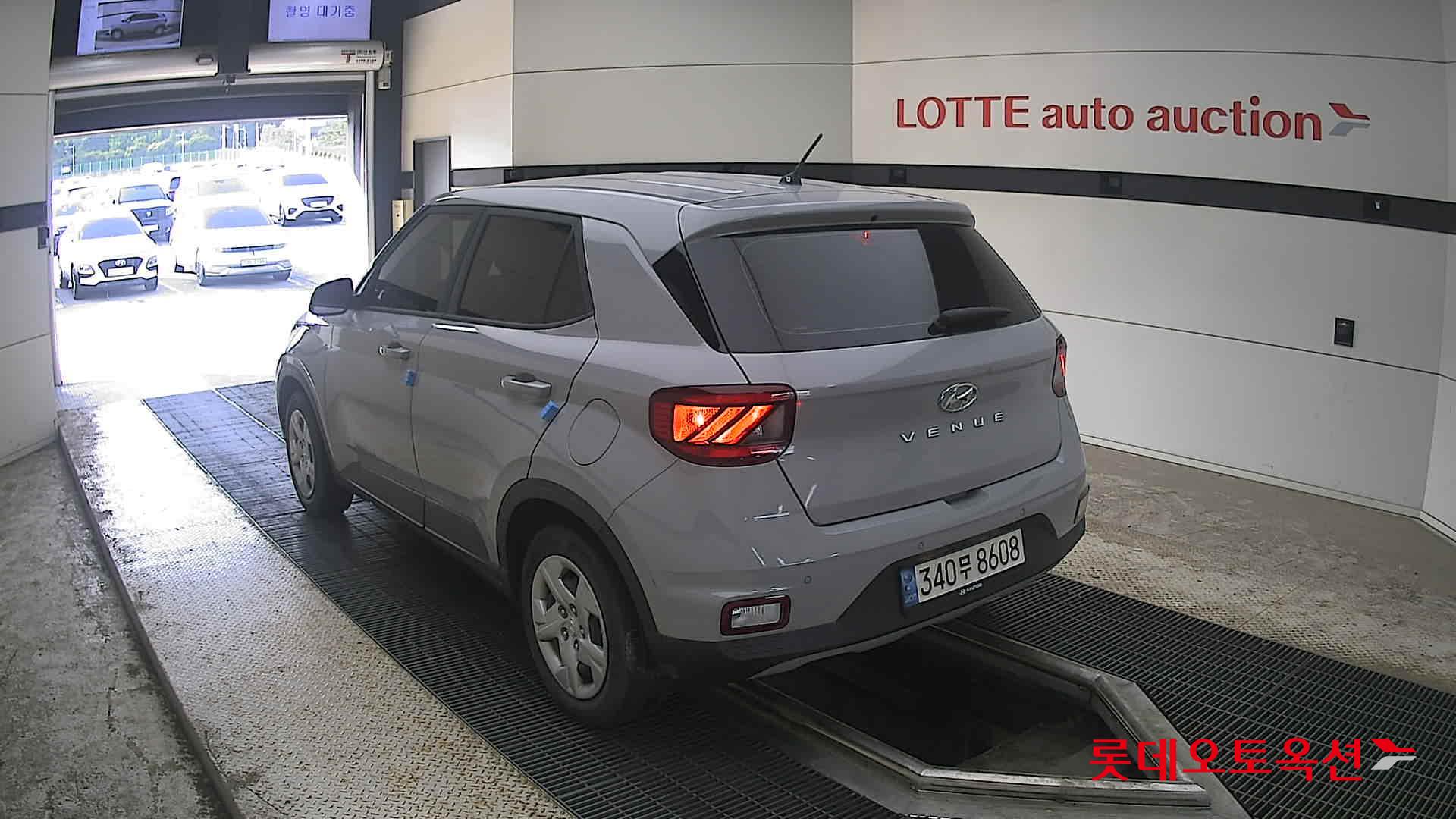 2022 - hyundai venue