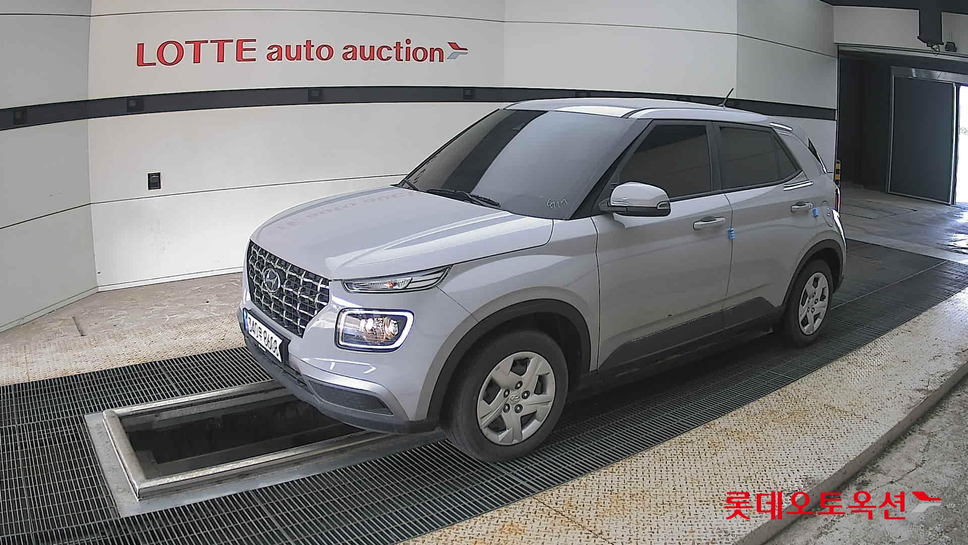 2022 - hyundai venue