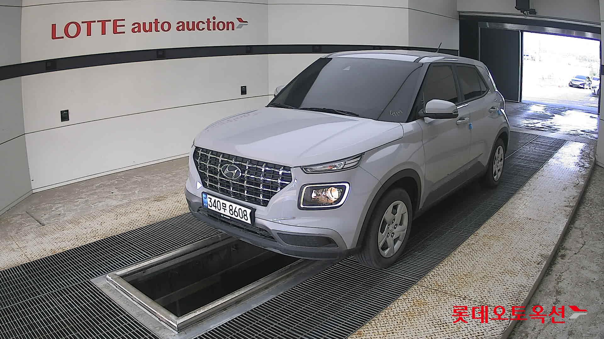 2022 - hyundai venue